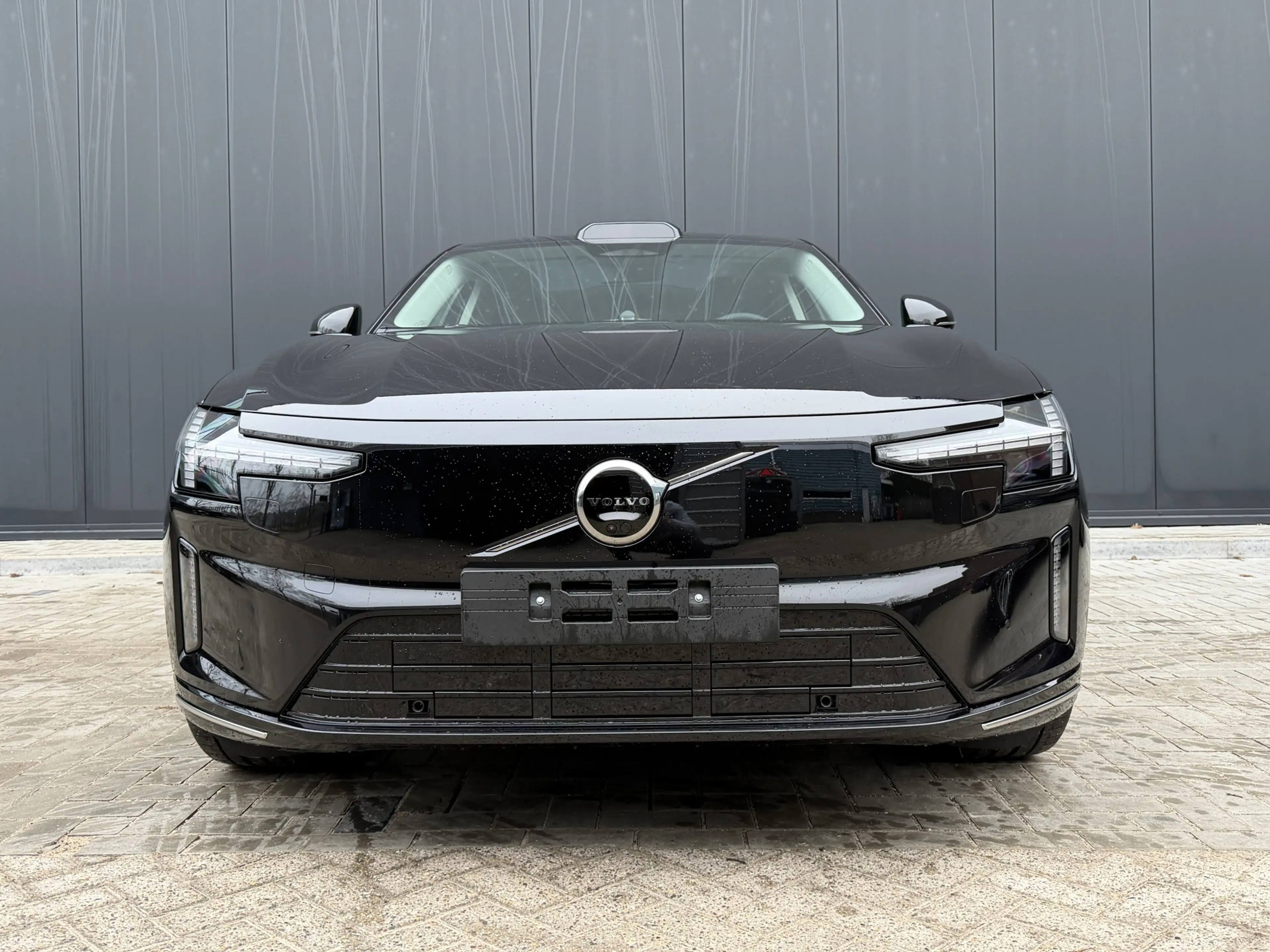 Volvo ES90 Single Motor Ext. R. Ultra Launch Edition 92 kWh P — photo 4