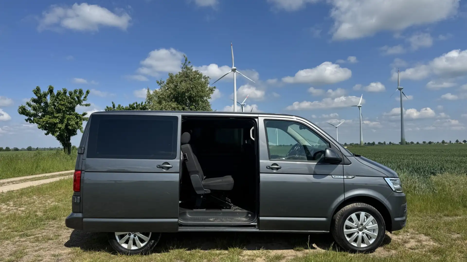 Volkswagen T6  2.0 TDI 4Motion Caravelle Comfortline Gris - 2