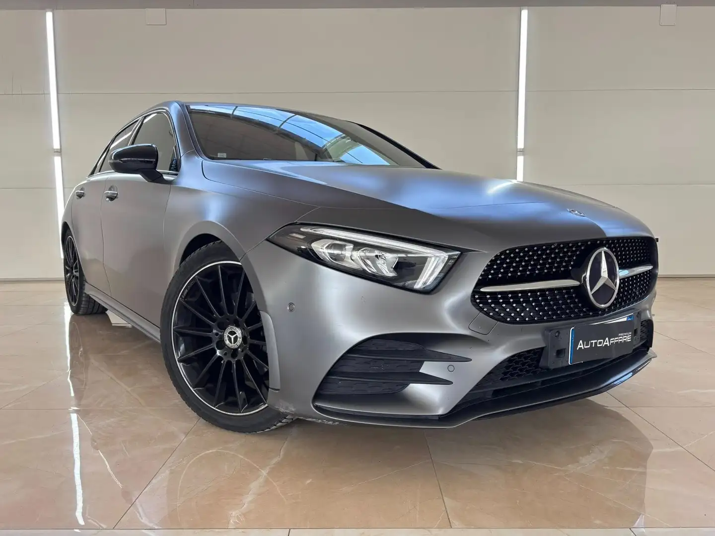 Mercedes-Benz A 180 Classe A - W177 2018 d Premium auto Grau - 1