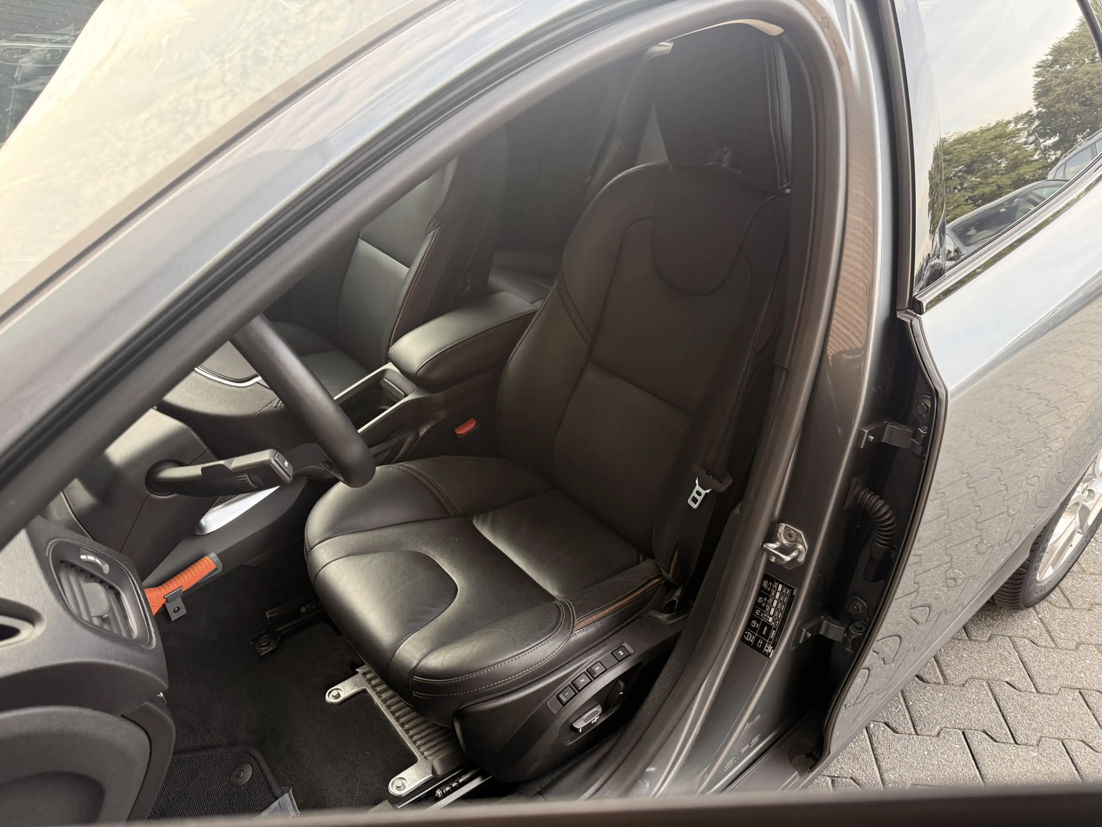 Volvo V40 Cross Country 1.5 T3 Polar+ Luxury — photo 40