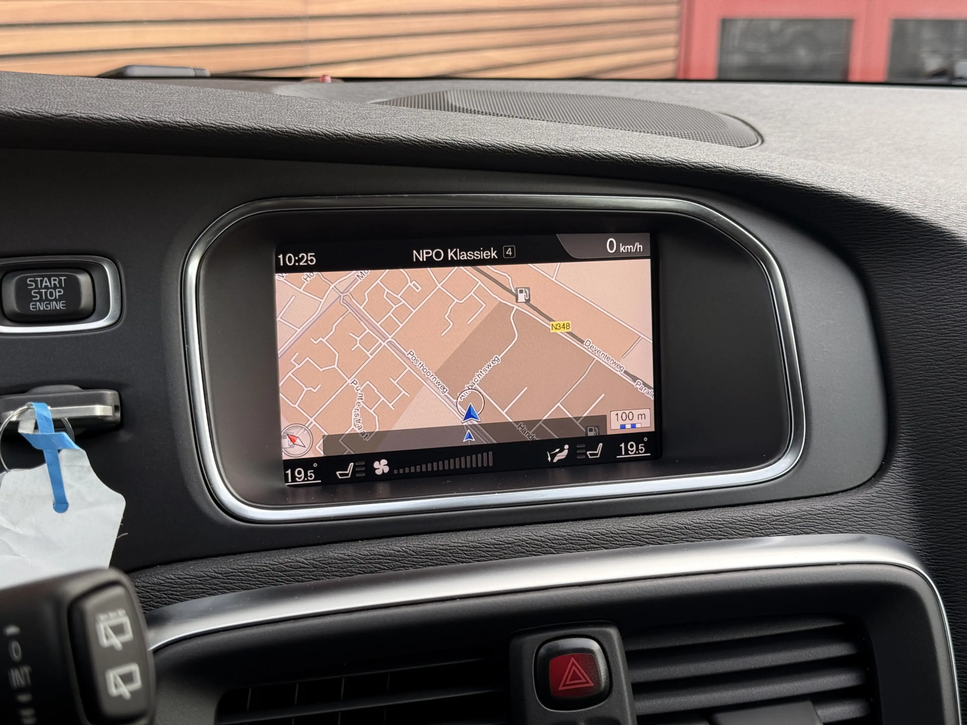 Volvo V40 Cross Country 1.5 T3 Polar+ Luxury — photo 33