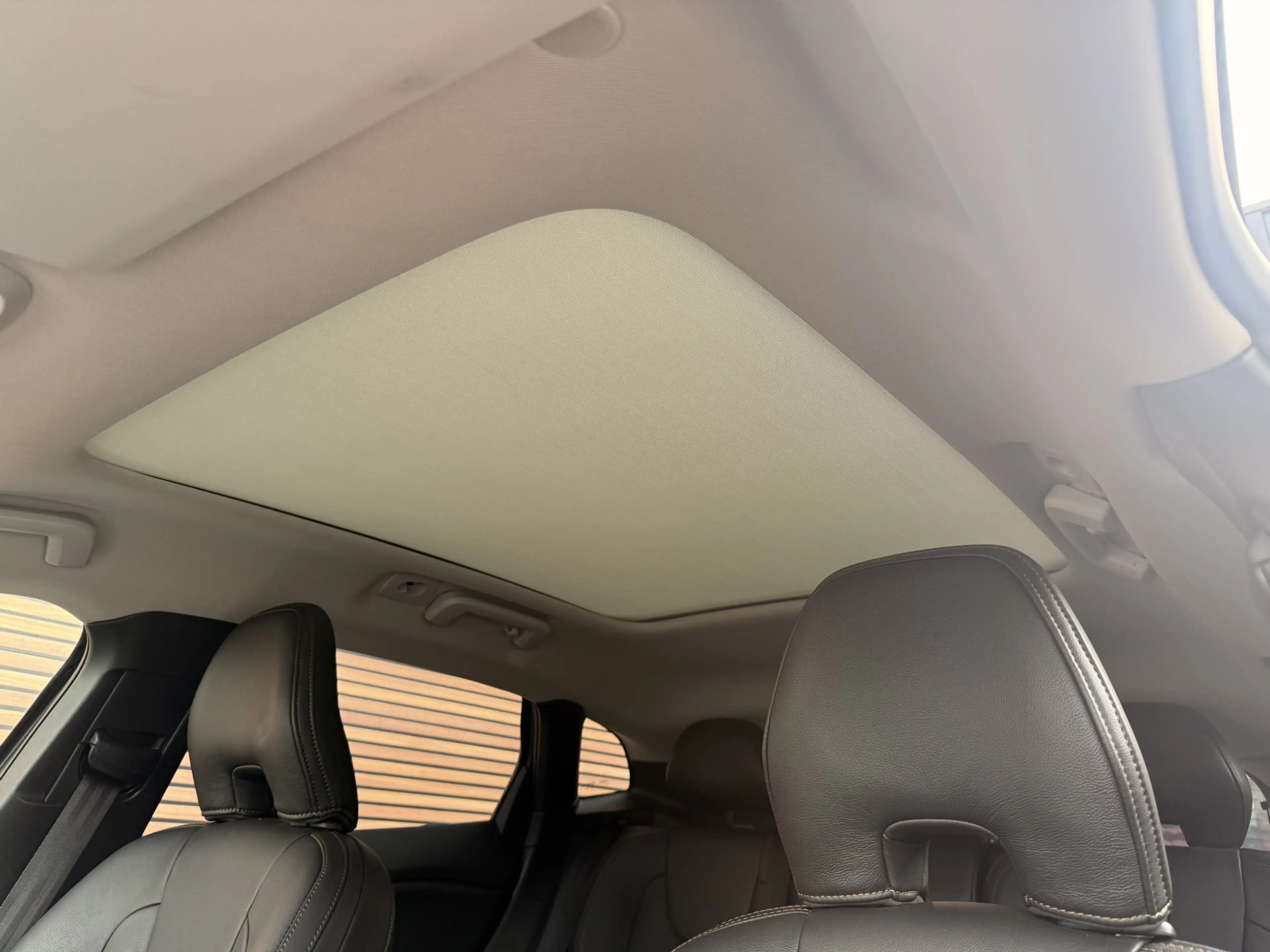Volvo V40 Cross Country 1.5 T3 Polar+ Luxury — photo 16
