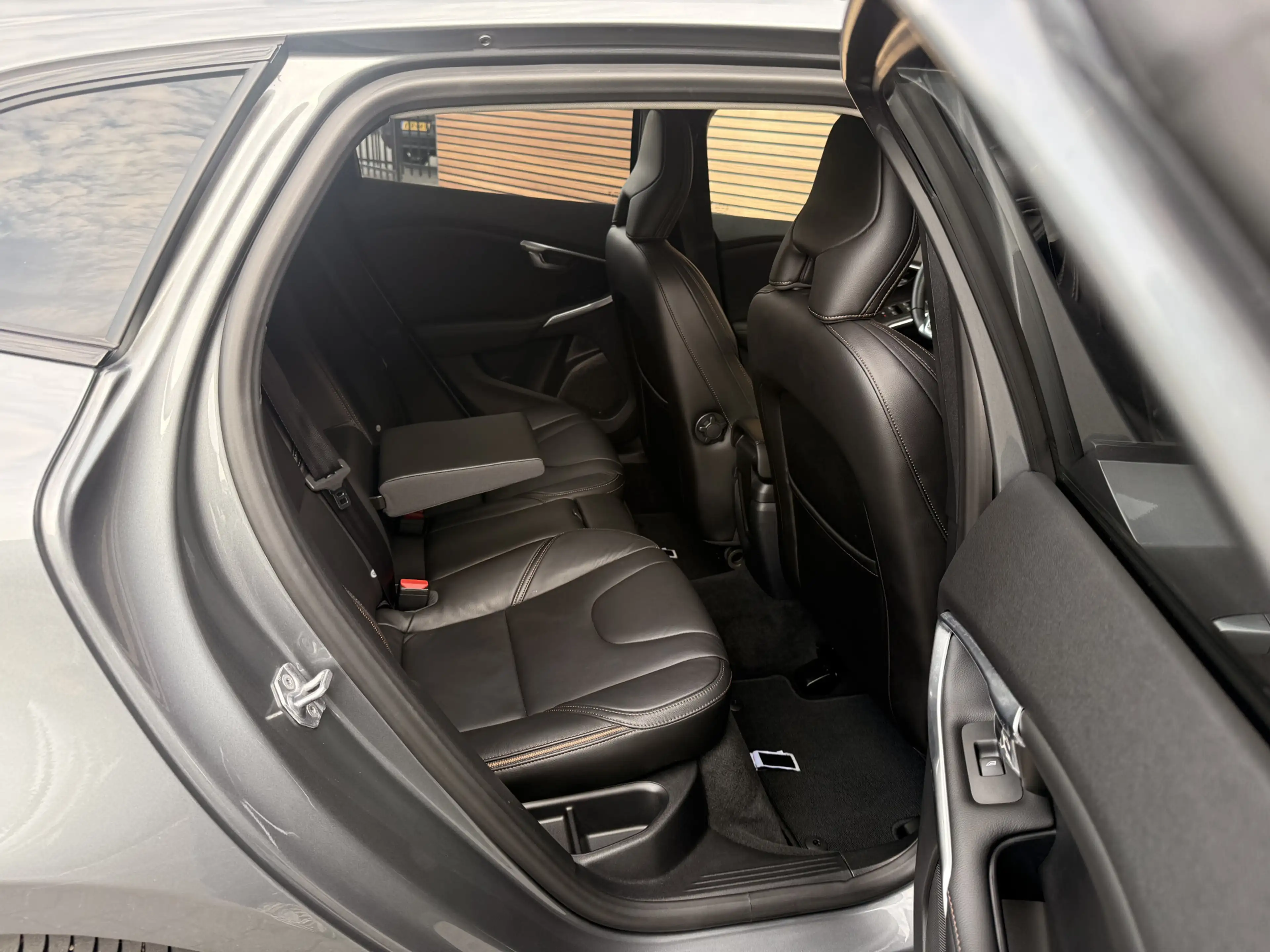 Volvo V40 Cross Country 1.5 T3 Polar+ Luxury — photo 47