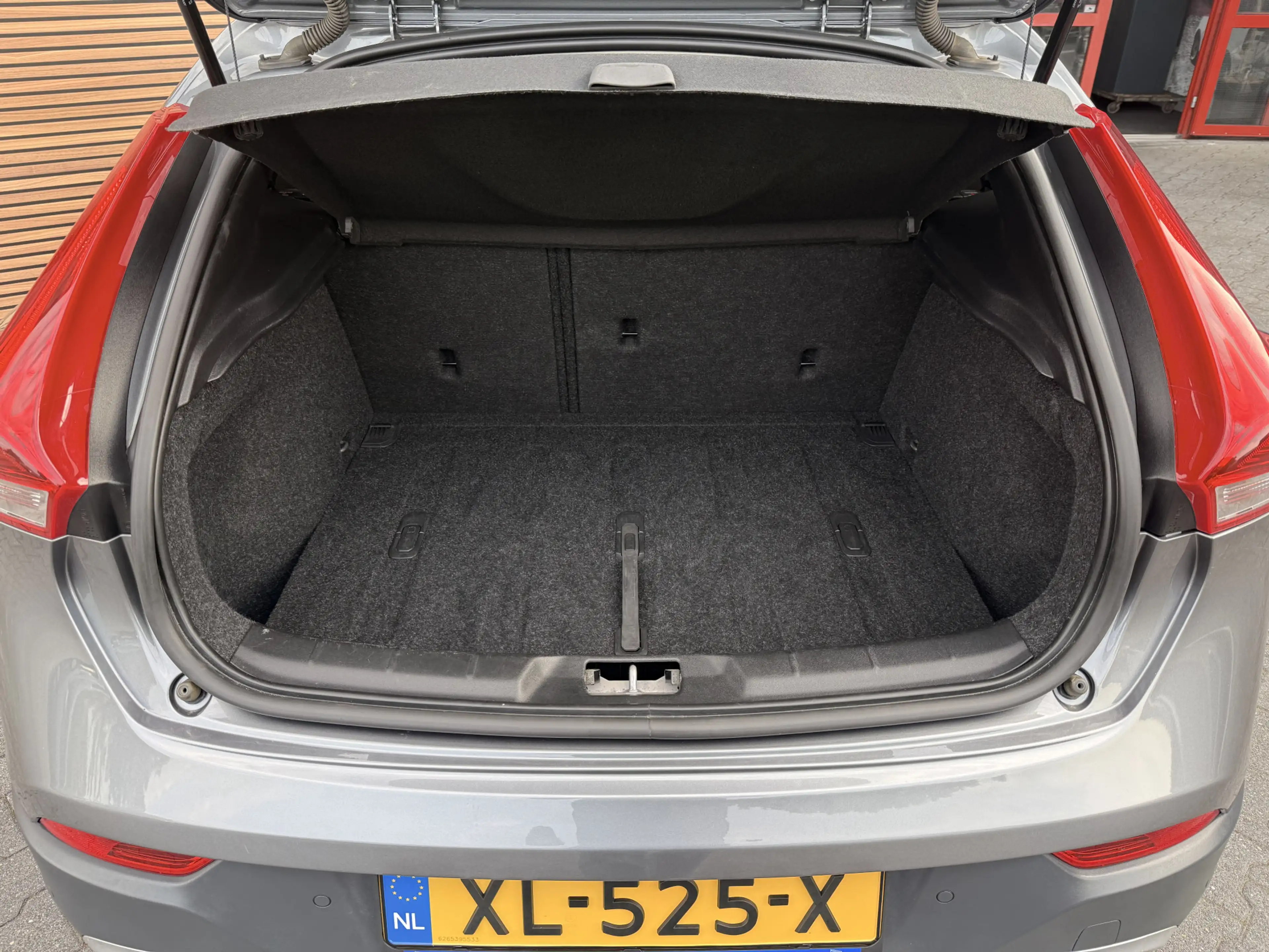 Volvo V40 Cross Country 1.5 T3 Polar+ Luxury — photo 24