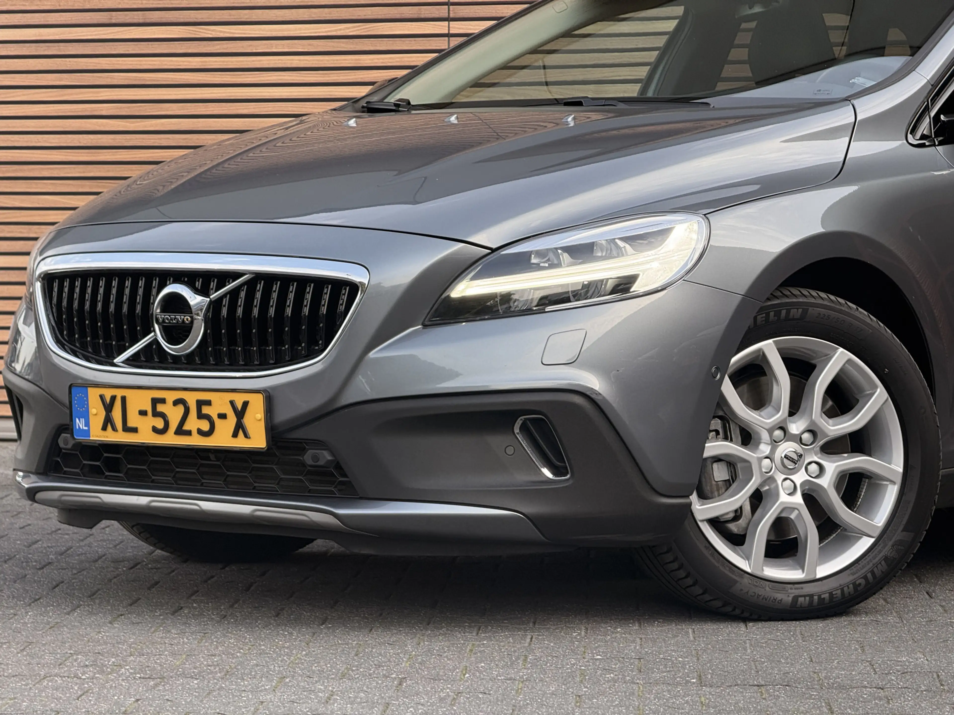 Volvo V40 Cross Country 1.5 T3 Polar+ Luxury — photo 13