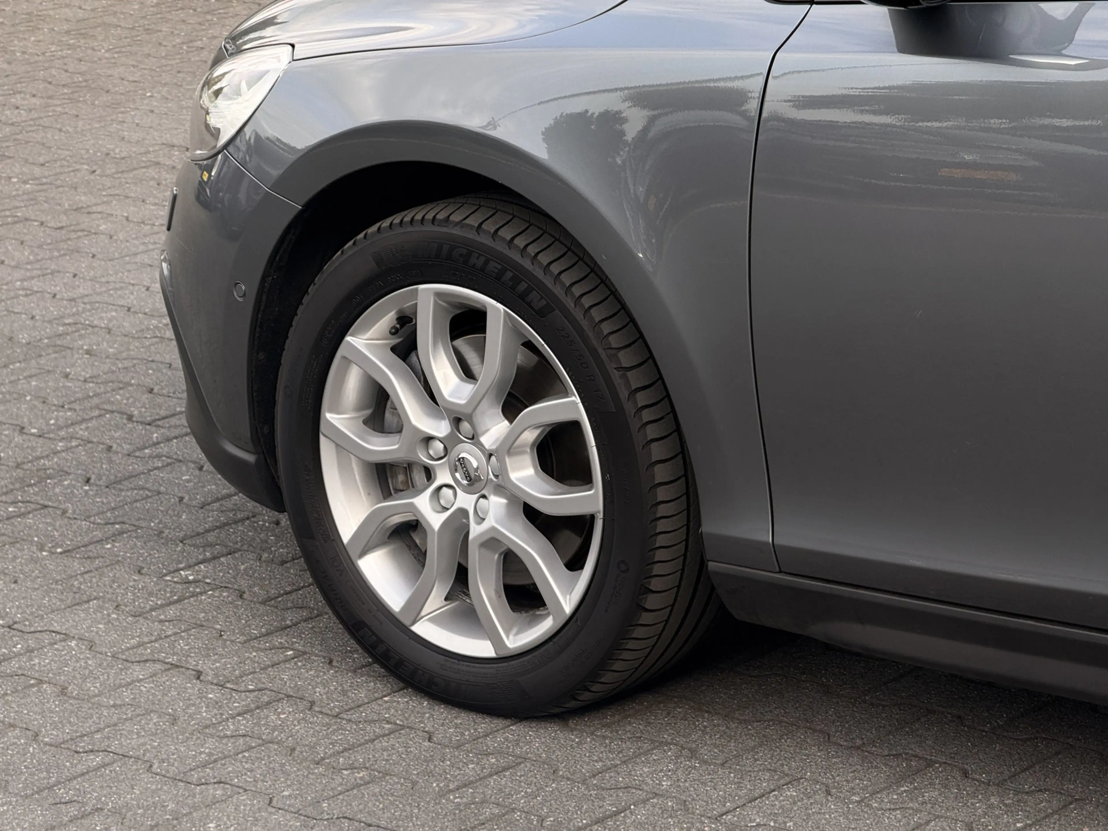 Volvo V40 Cross Country 1.5 T3 Polar+ Luxury — photo 15