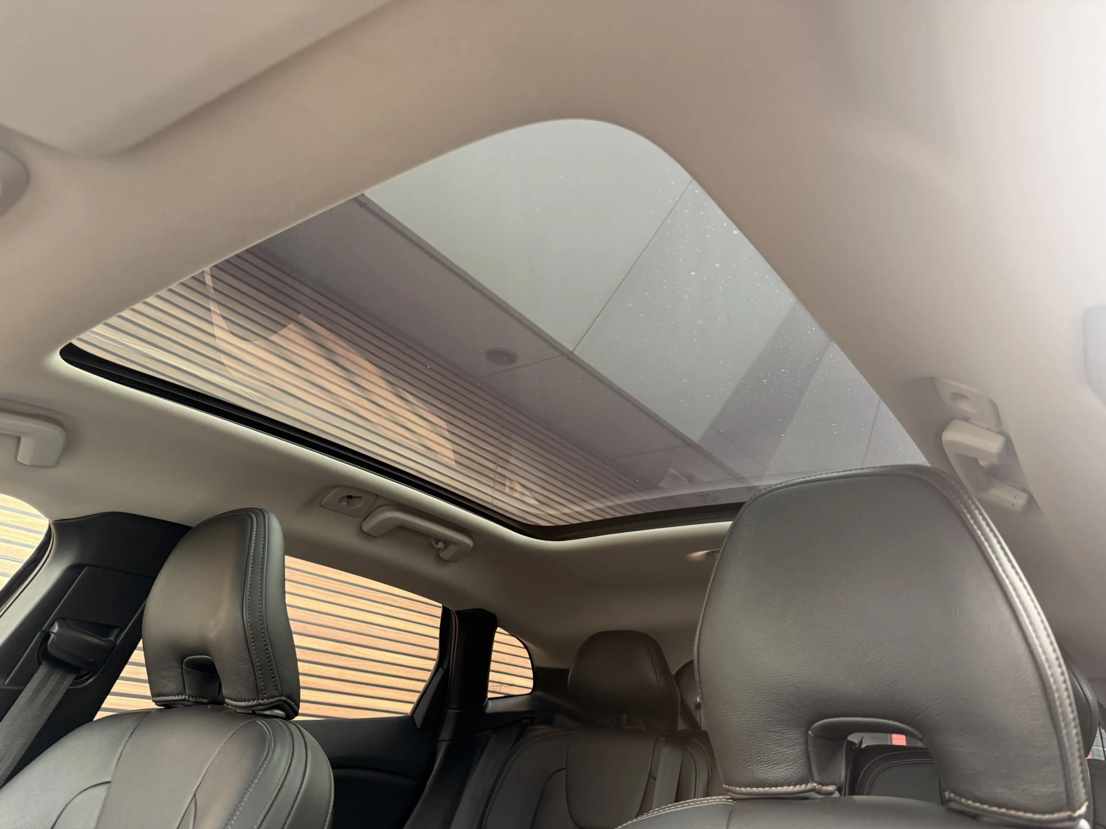 Volvo V40 Cross Country 1.5 T3 Polar+ Luxury — photo 17