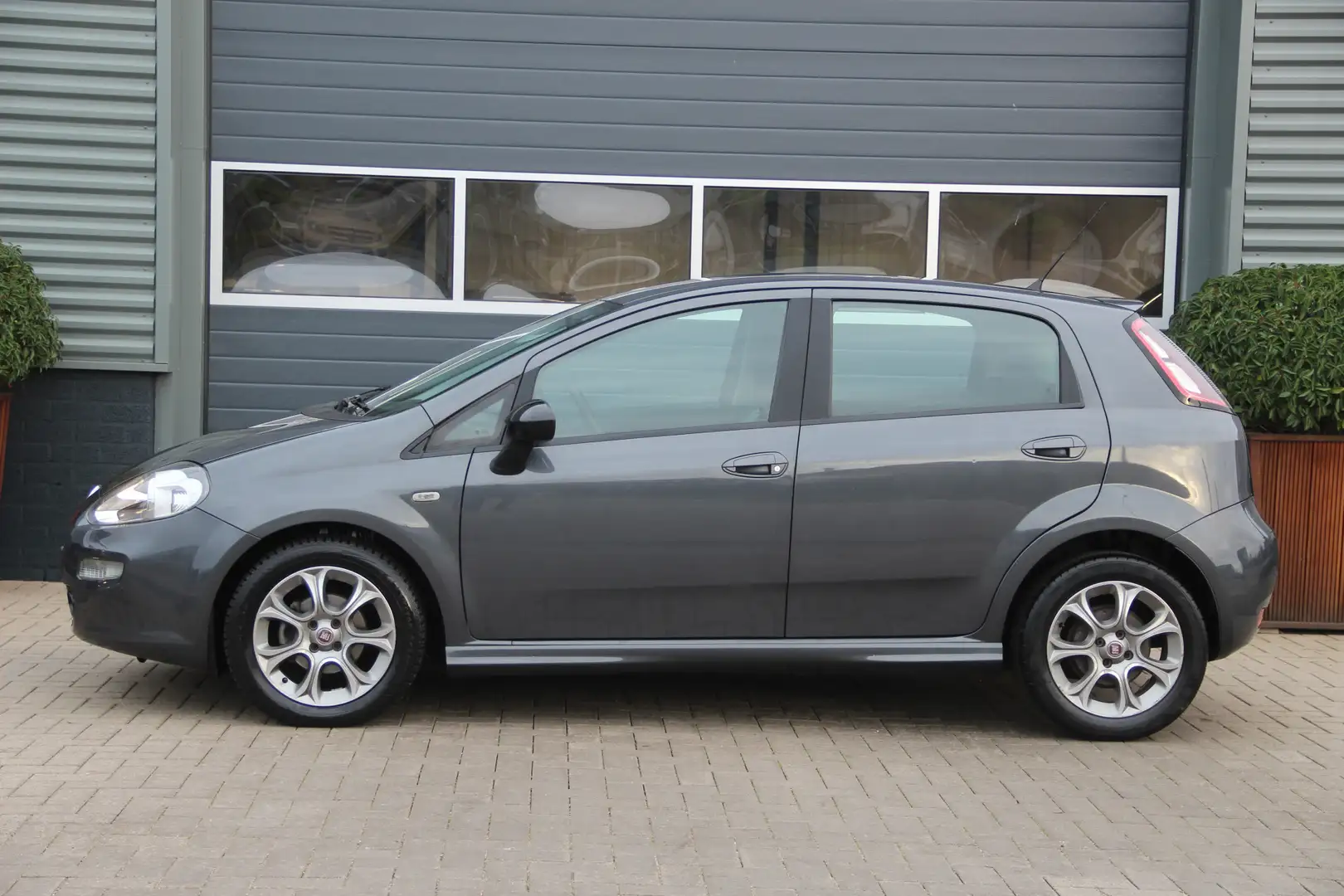 Fiat Punto Evo 0.9 TwinAir Easy NL Auto | 2e eigenaar | Airco | C Grau - 2