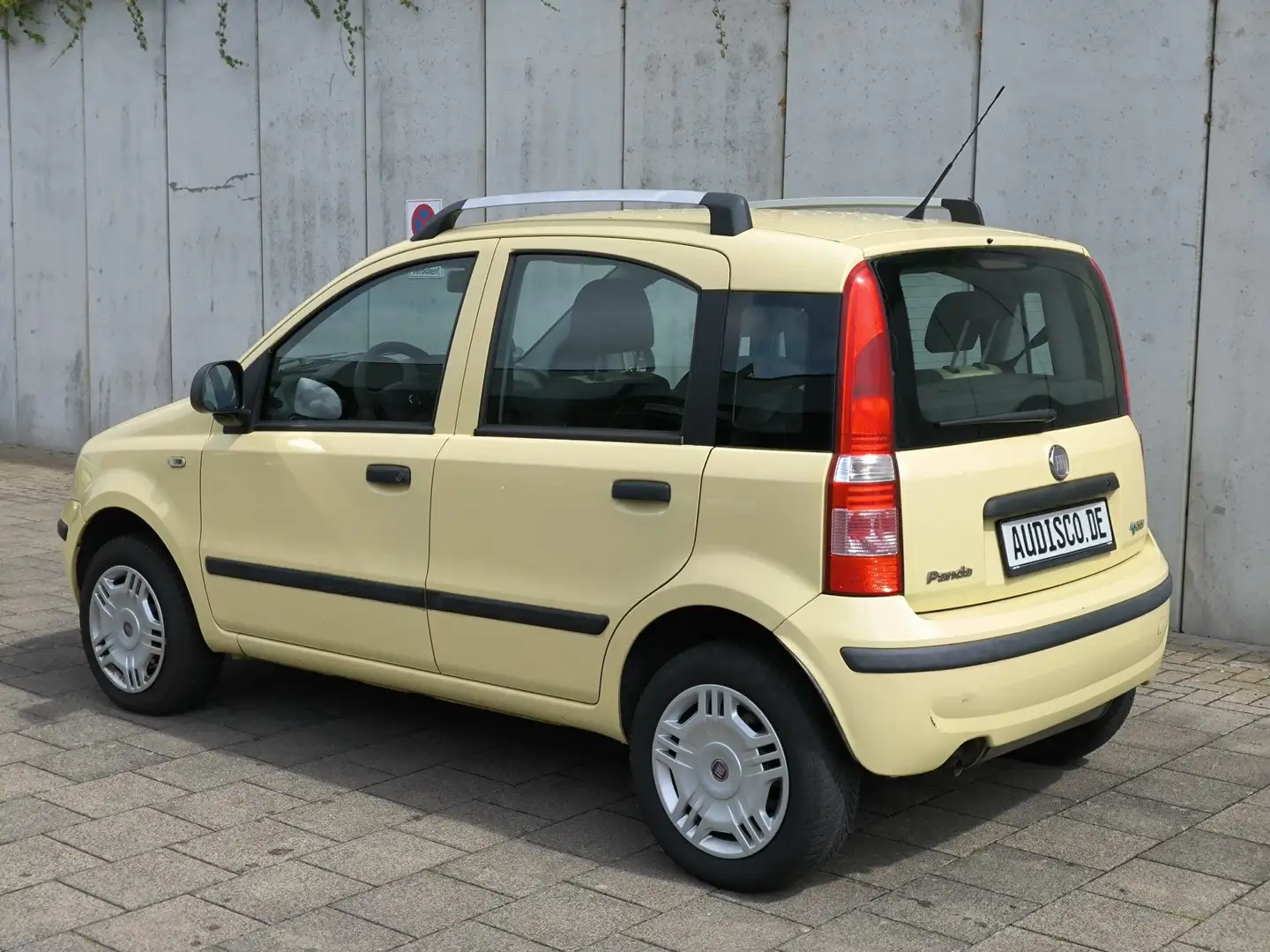 Fiat Panda Natural Power CNG 2Hd AllSeason Tires TÜV NEU Gelb - 1