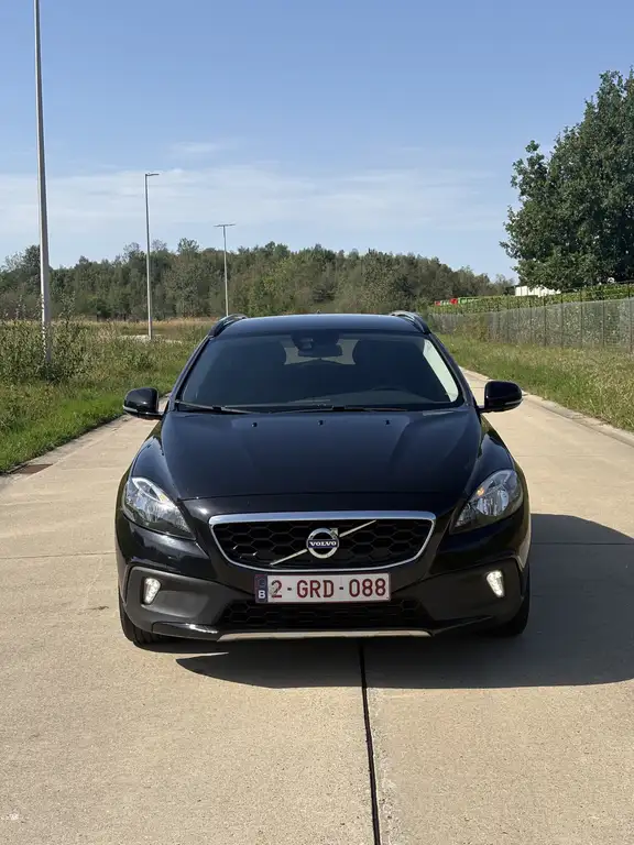 Volvo V40 Cross Country 2014 из Европы — купить под ключ