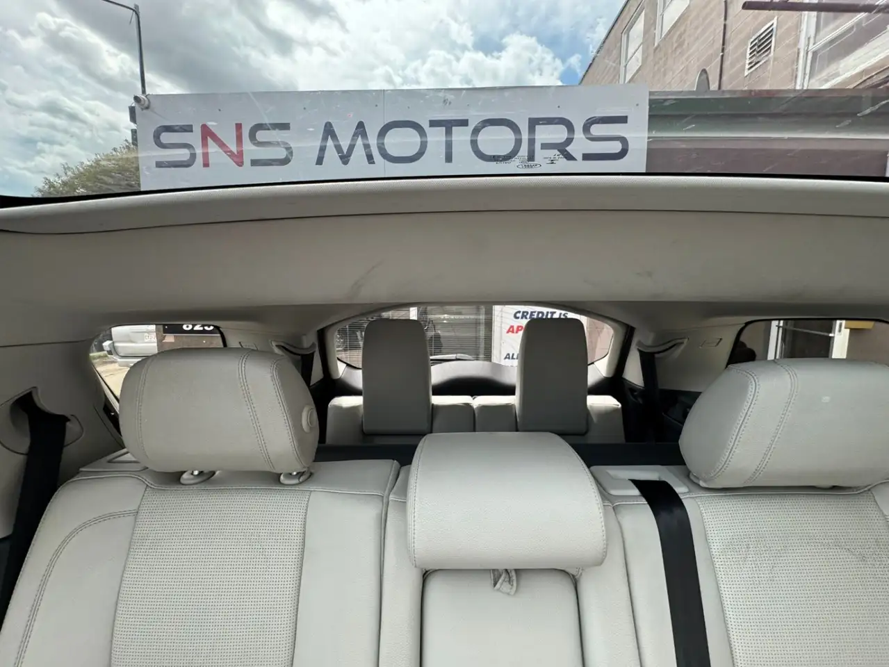 Land Rover Discovery Sport снимка Land Rover Discovery Sport