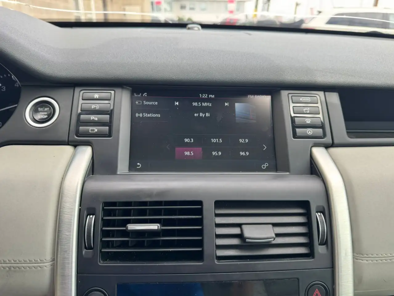 Land Rover Discovery Sport снимка Land Rover Discovery Sport