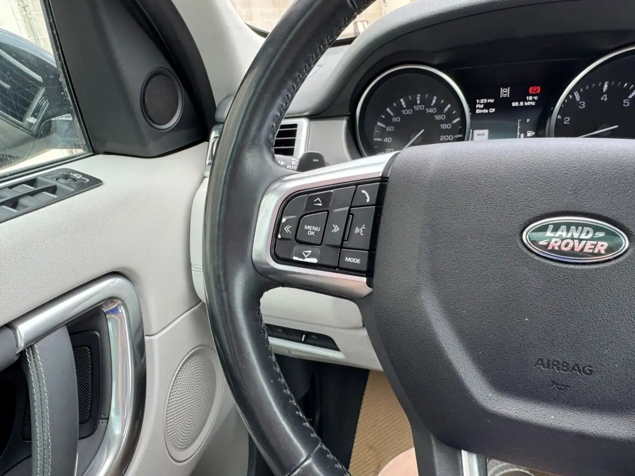 Land Rover Discovery Sport снимка Land Rover Discovery Sport