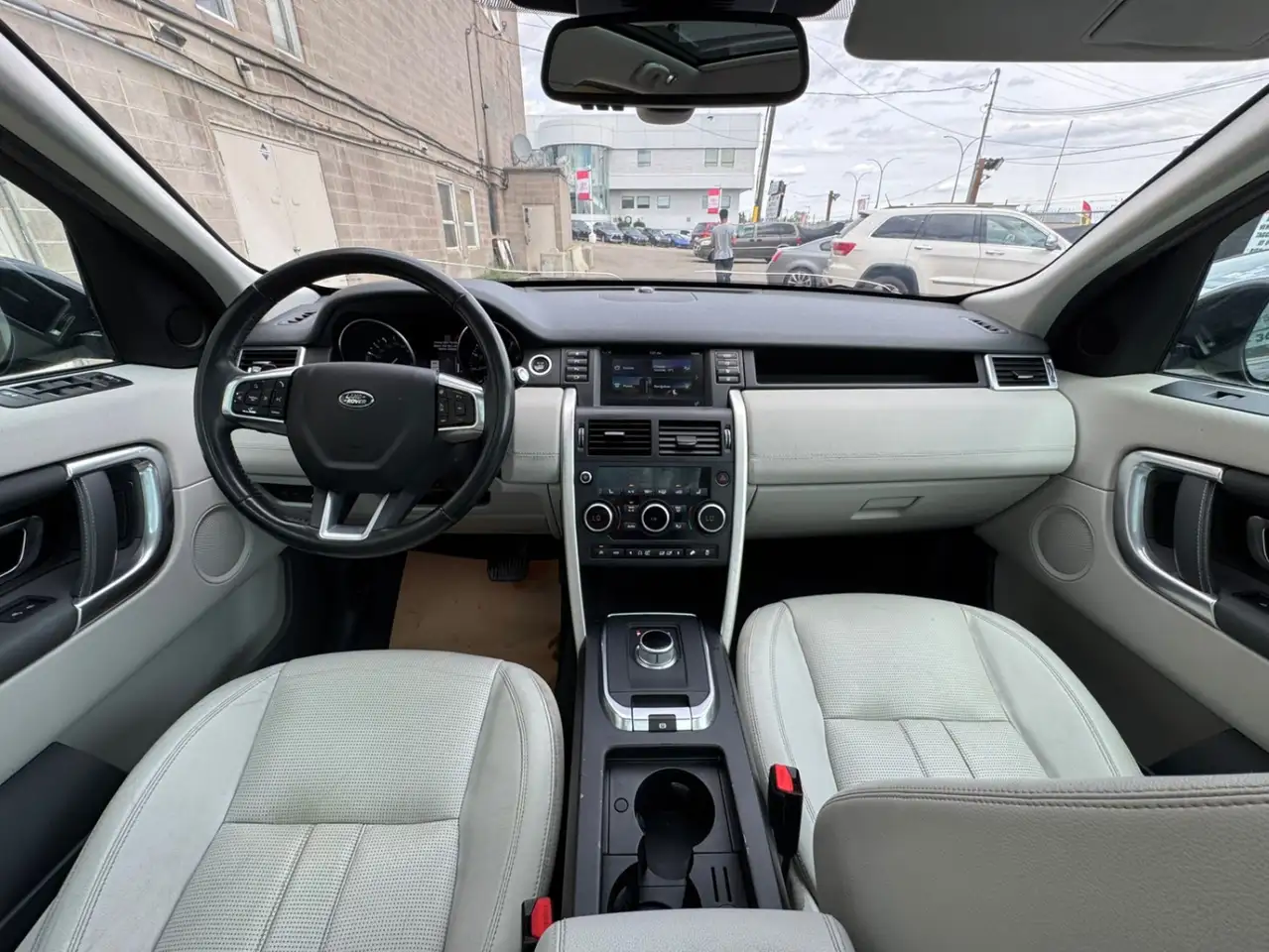 Land Rover Discovery Sport снимка Land Rover Discovery Sport