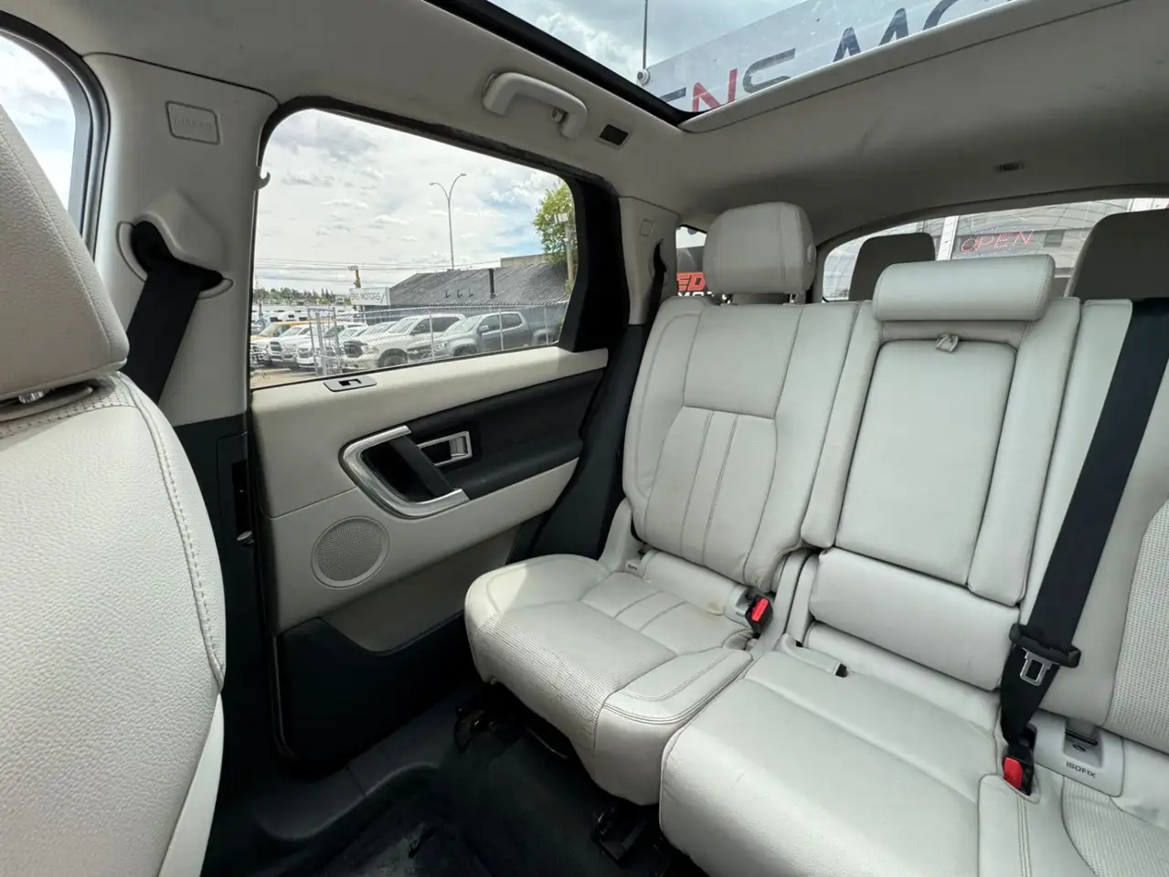 Land Rover Discovery Sport снимка Land Rover Discovery Sport