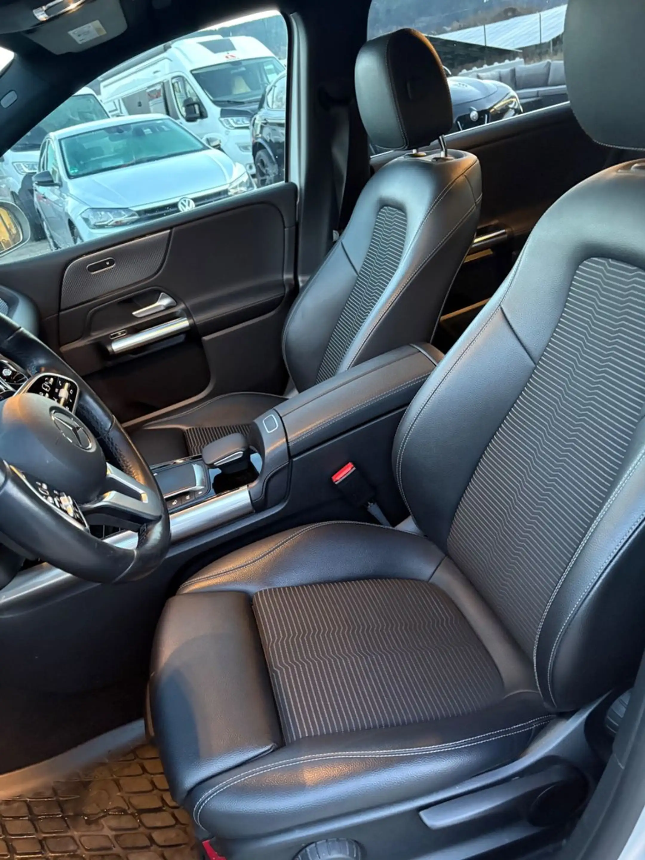 Mercedes-Benz B 220 d Automatik LED Navi Leder Kamera DAB — photo 9