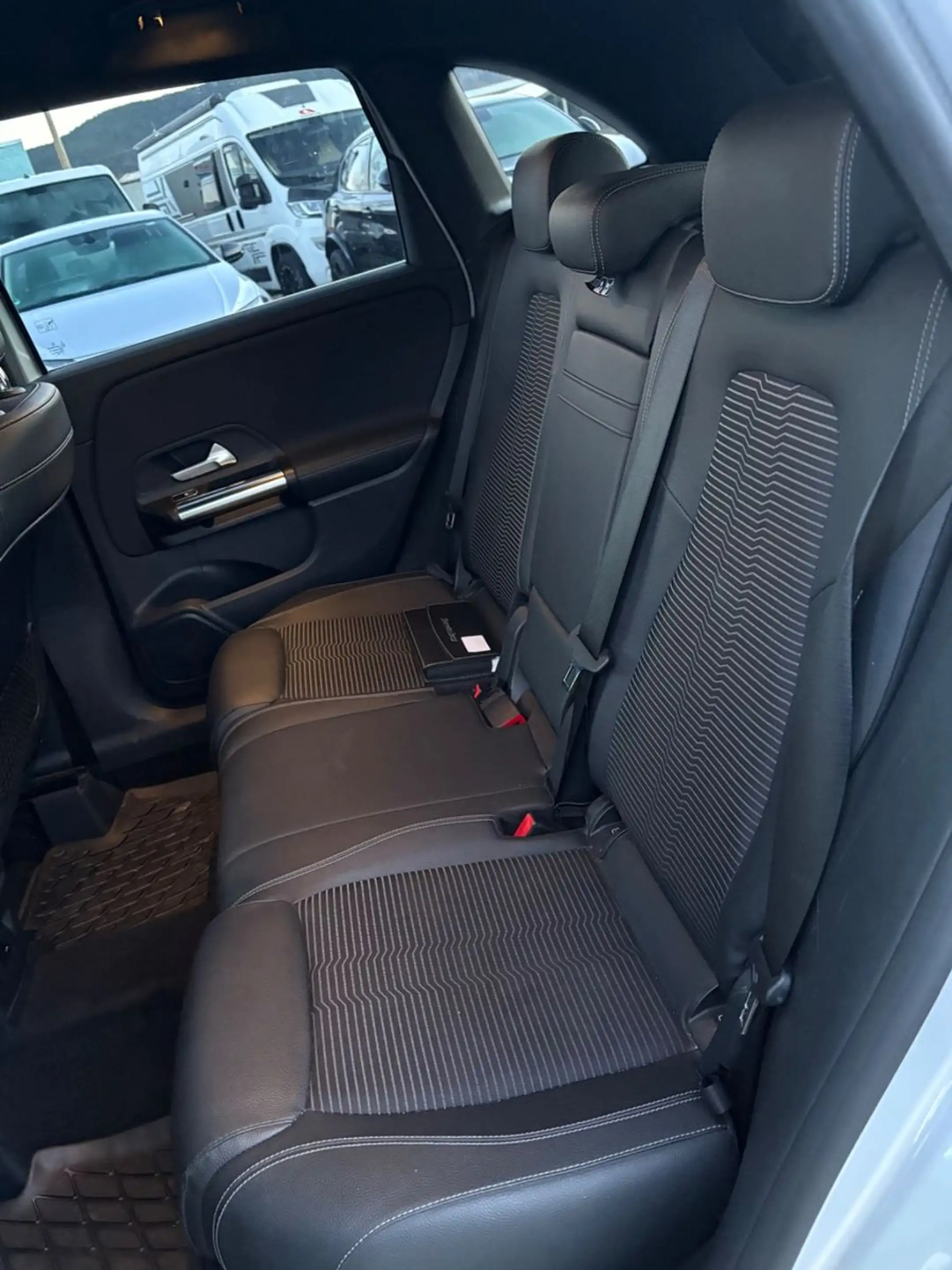 Mercedes-Benz B 220 d Automatik LED Navi Leder Kamera DAB — photo 13