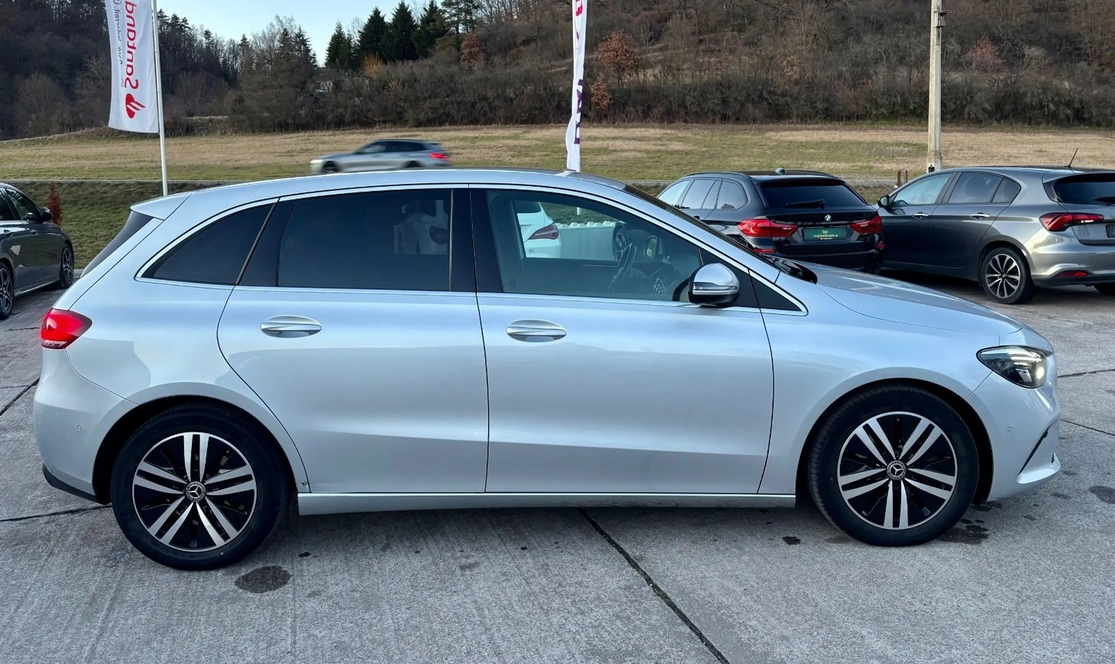 Mercedes-Benz B 220 d Automatik LED Navi Leder Kamera DAB — photo 4