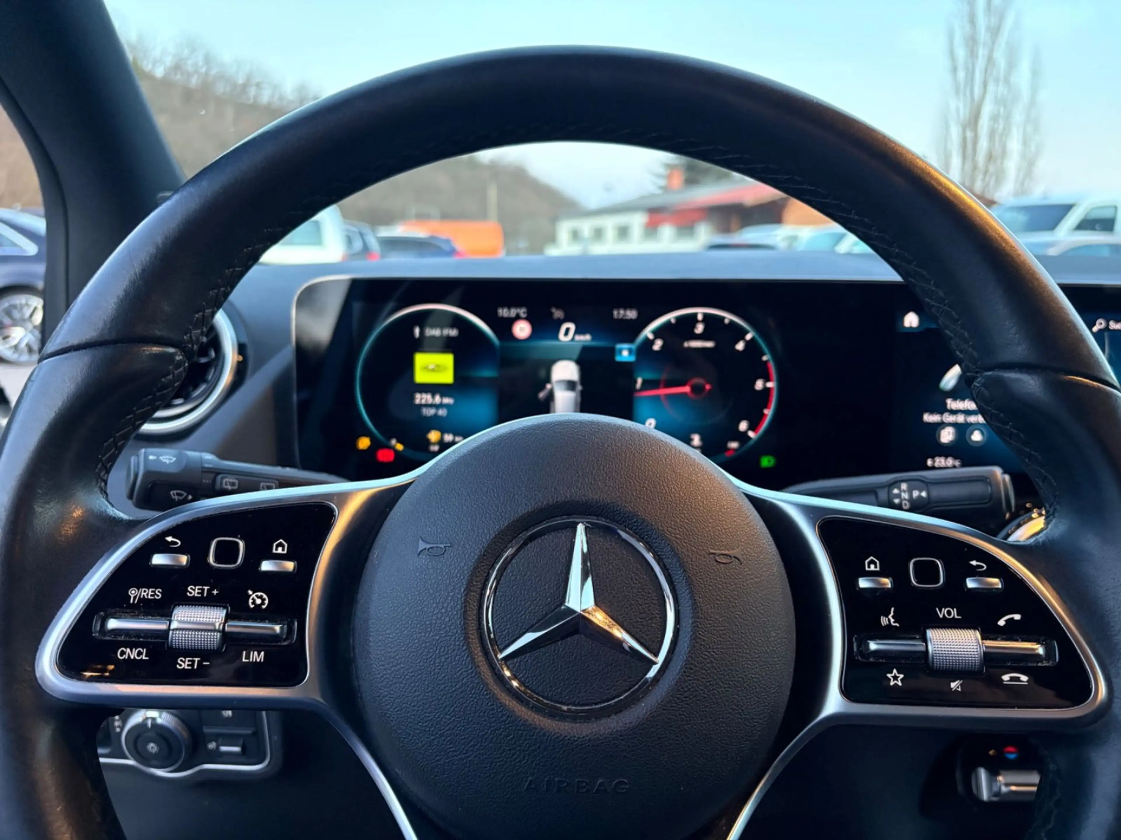 Mercedes-Benz B 220 d Automatik LED Navi Leder Kamera DAB — photo 11
