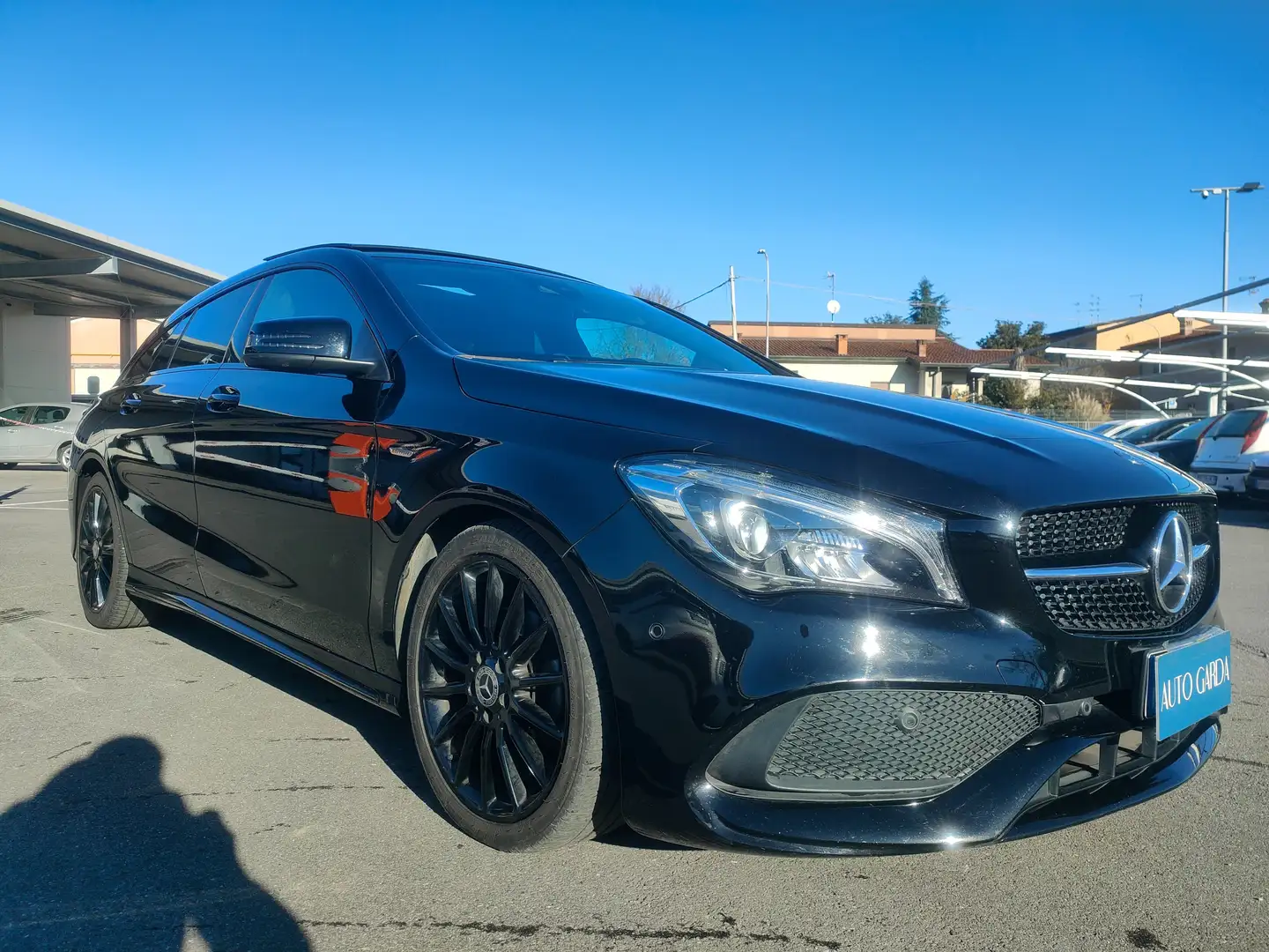 Mercedes-Benz CLA 200 D AMG Night Edition 4matic neopatentati Schwarz - 1