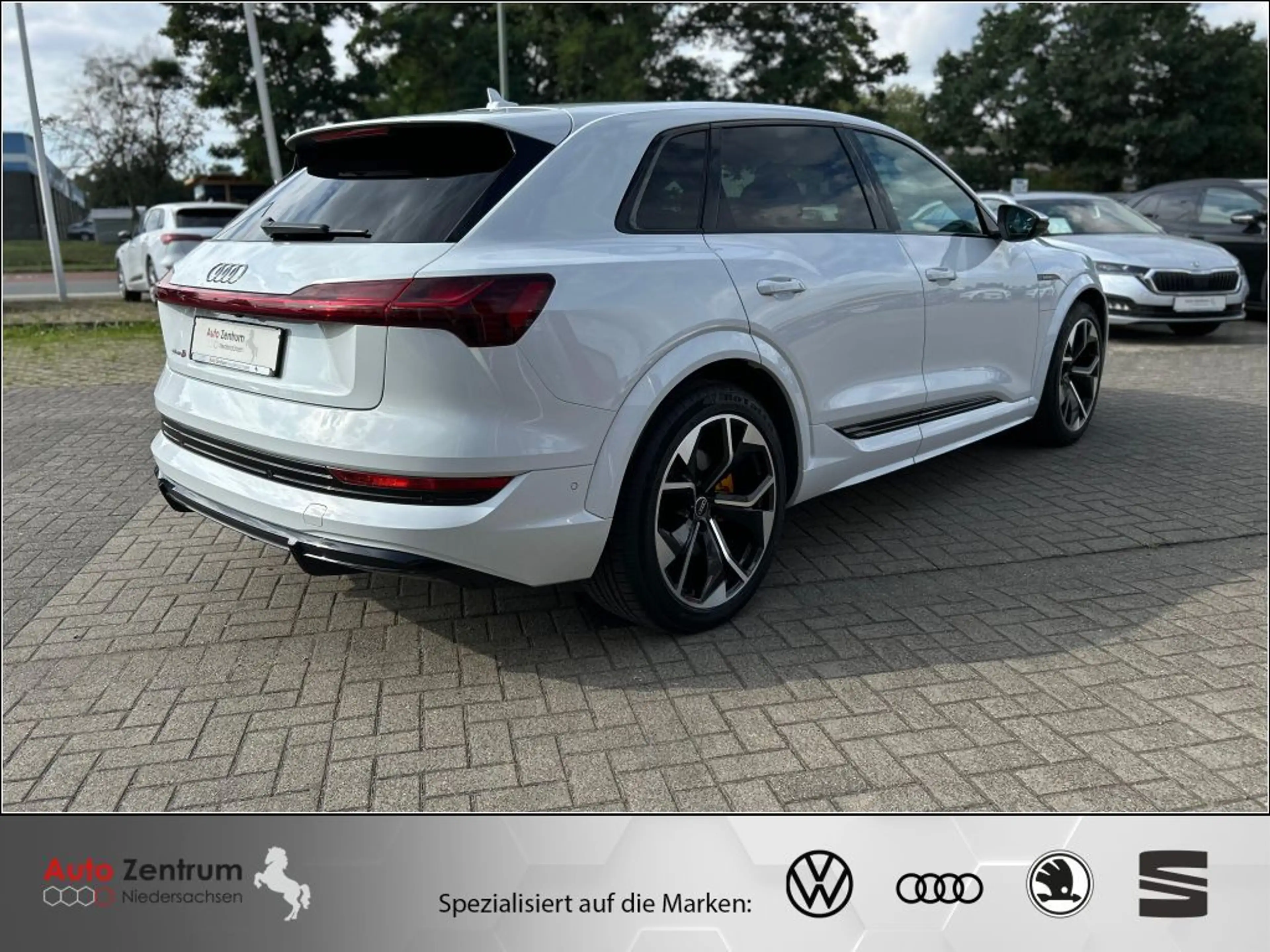 Audi e-tron S quat 370 KW AZN-Haus-Förderung* AHK CAM Luftfedg — photo 5