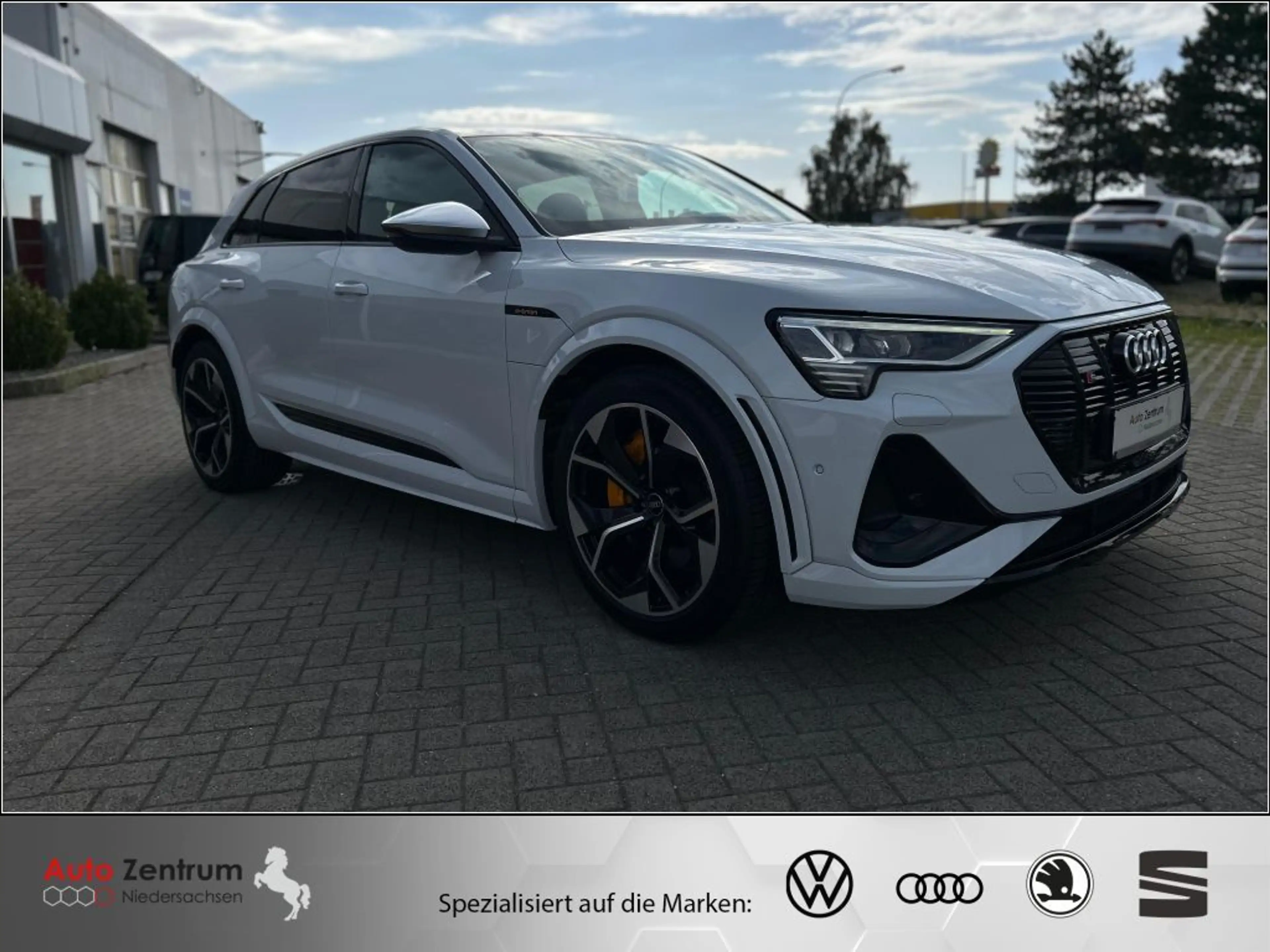 Audi e-tron S quat 370 KW AZN-Haus-Förderung* AHK CAM Luftfedg — photo 3