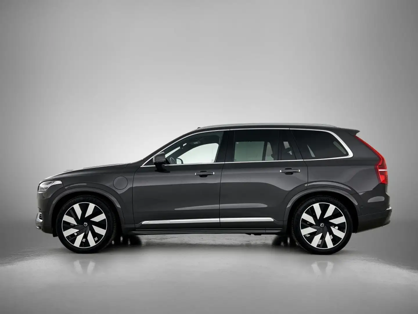 Volvo XC90 2.0 T8 AWD Ultimate Bright | Luchtvering | Leder | Gris - 2