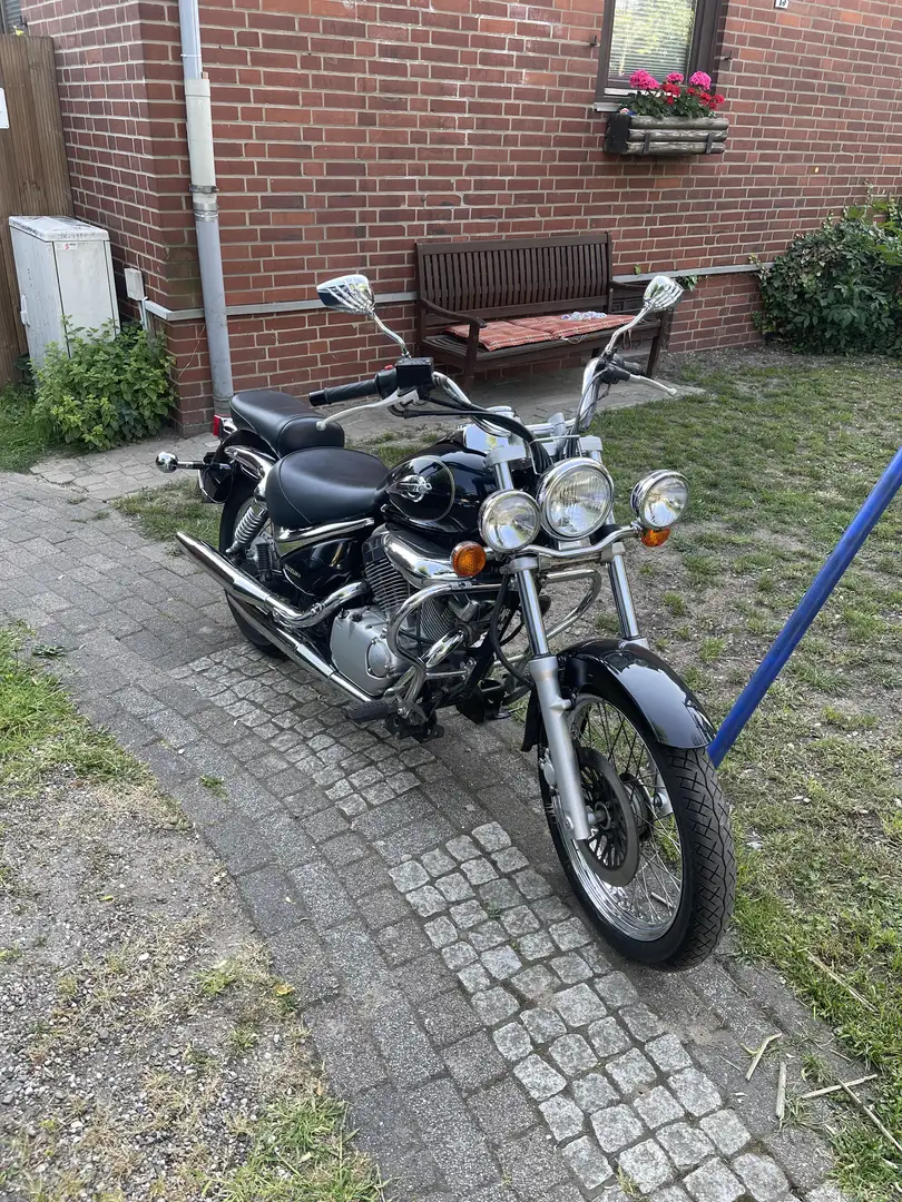 Suzuki VL 125 - 1