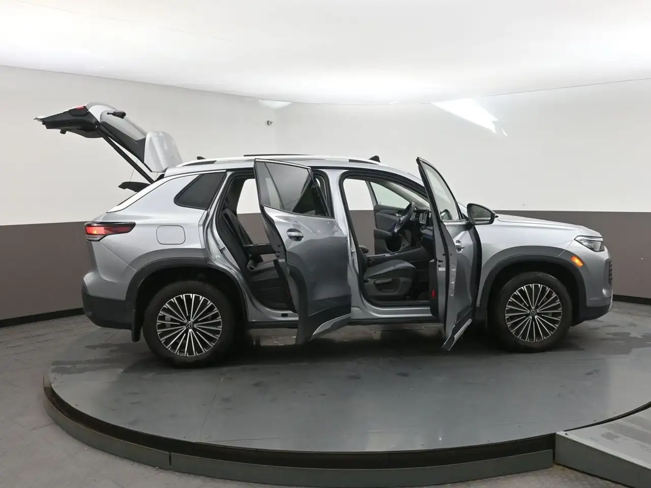 Volkswagen Tiguan снимка Volkswagen Tiguan