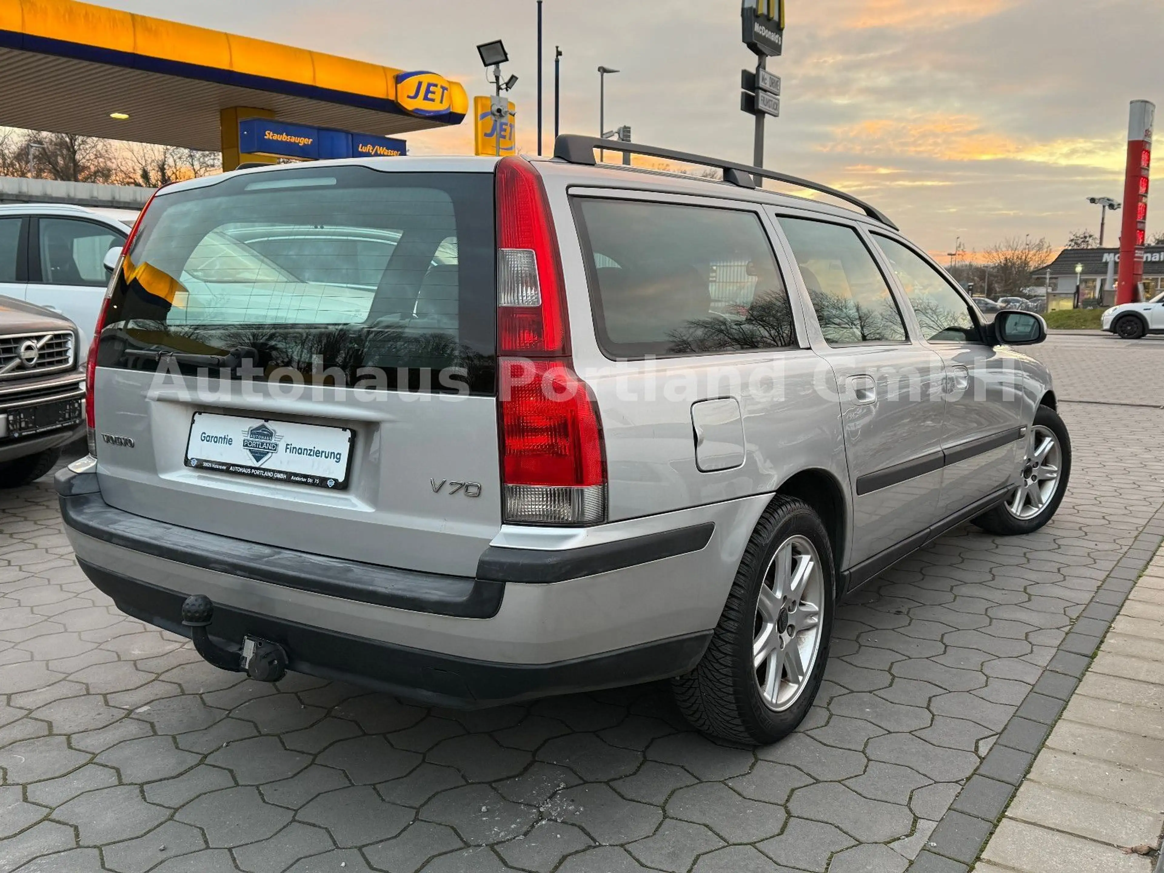 Volvo V70 2.4 Comfort Aut/ZR 23/HU NEU/SHZ/Tempo/Klima — photo 4