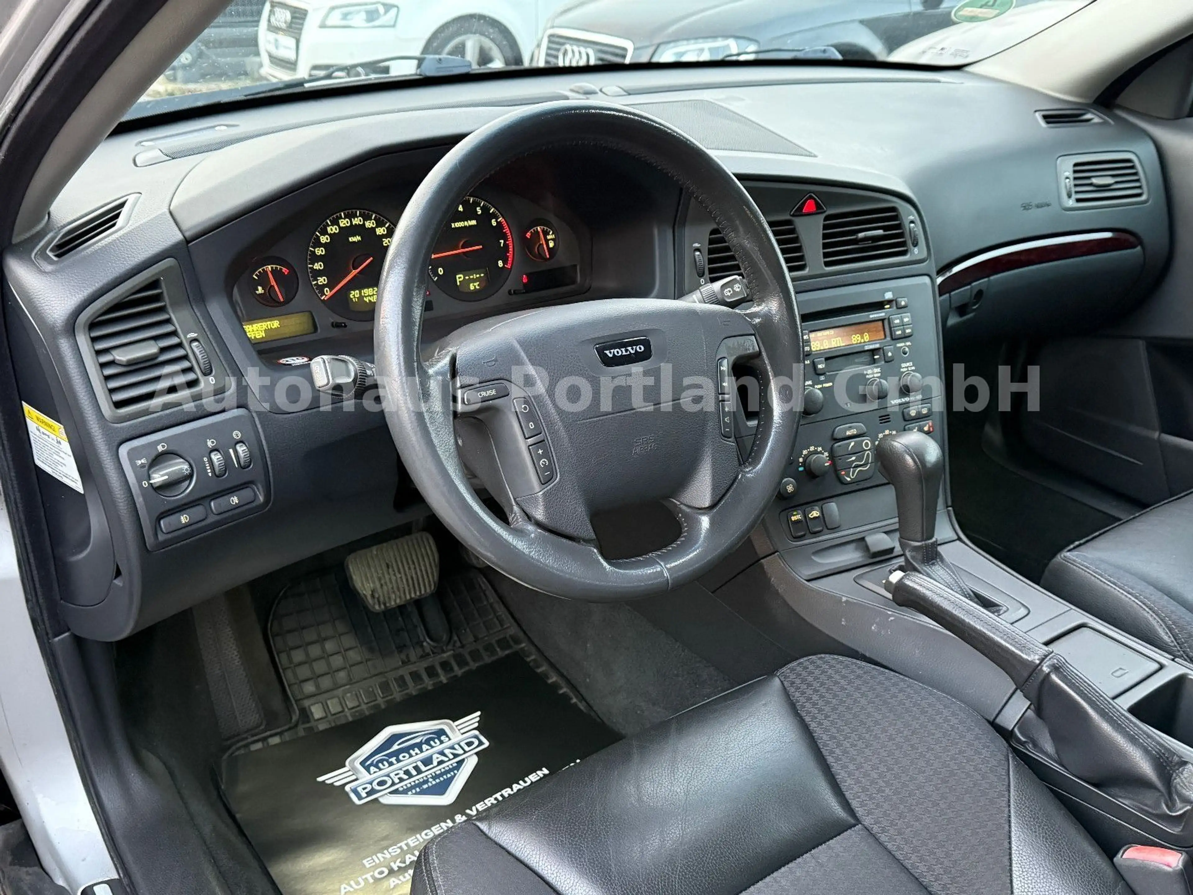 Volvo V70 2.4 Comfort Aut/ZR 23/HU NEU/SHZ/Tempo/Klima — photo 8