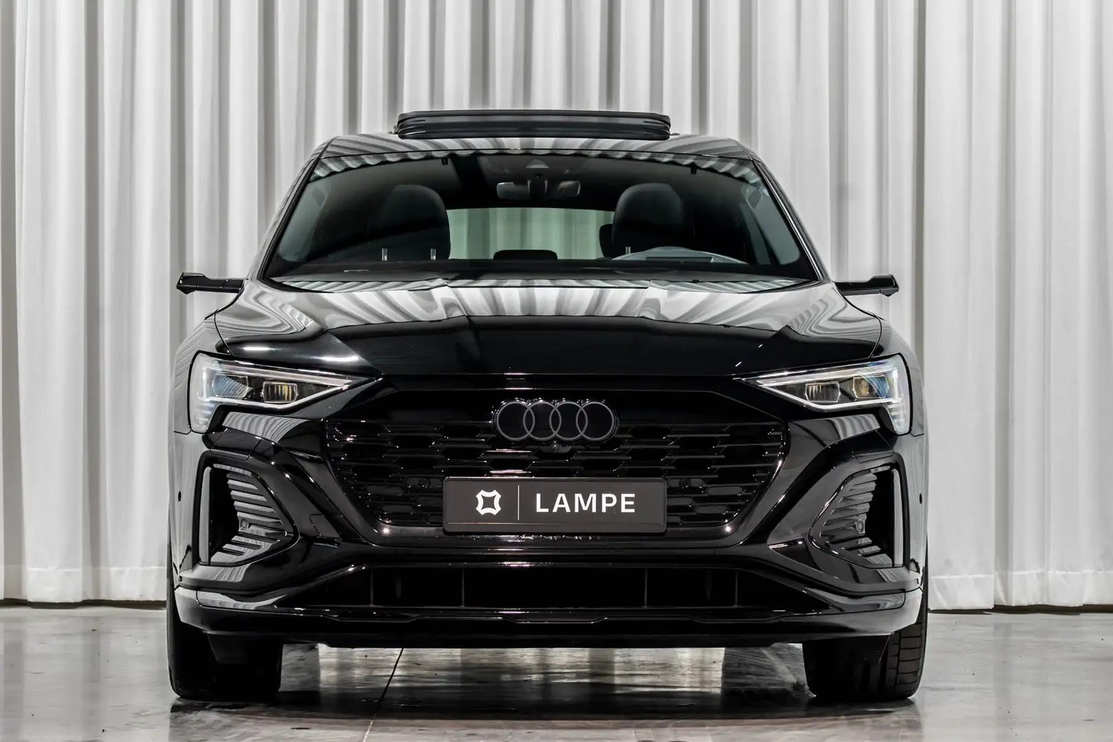 Audi Q8 e-tron 55 Competition SB S Line Shadow Pano Luchtvering Nero - 2