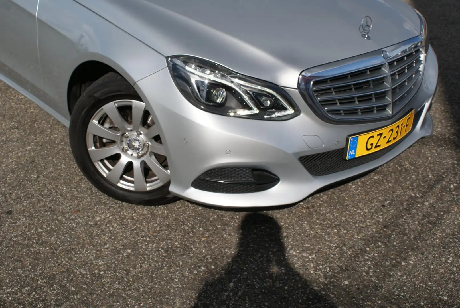 Mercedes-Benz E 200 BlueTEC Ambition | Org NL Auto | Van 2e Eig | Gris - 2