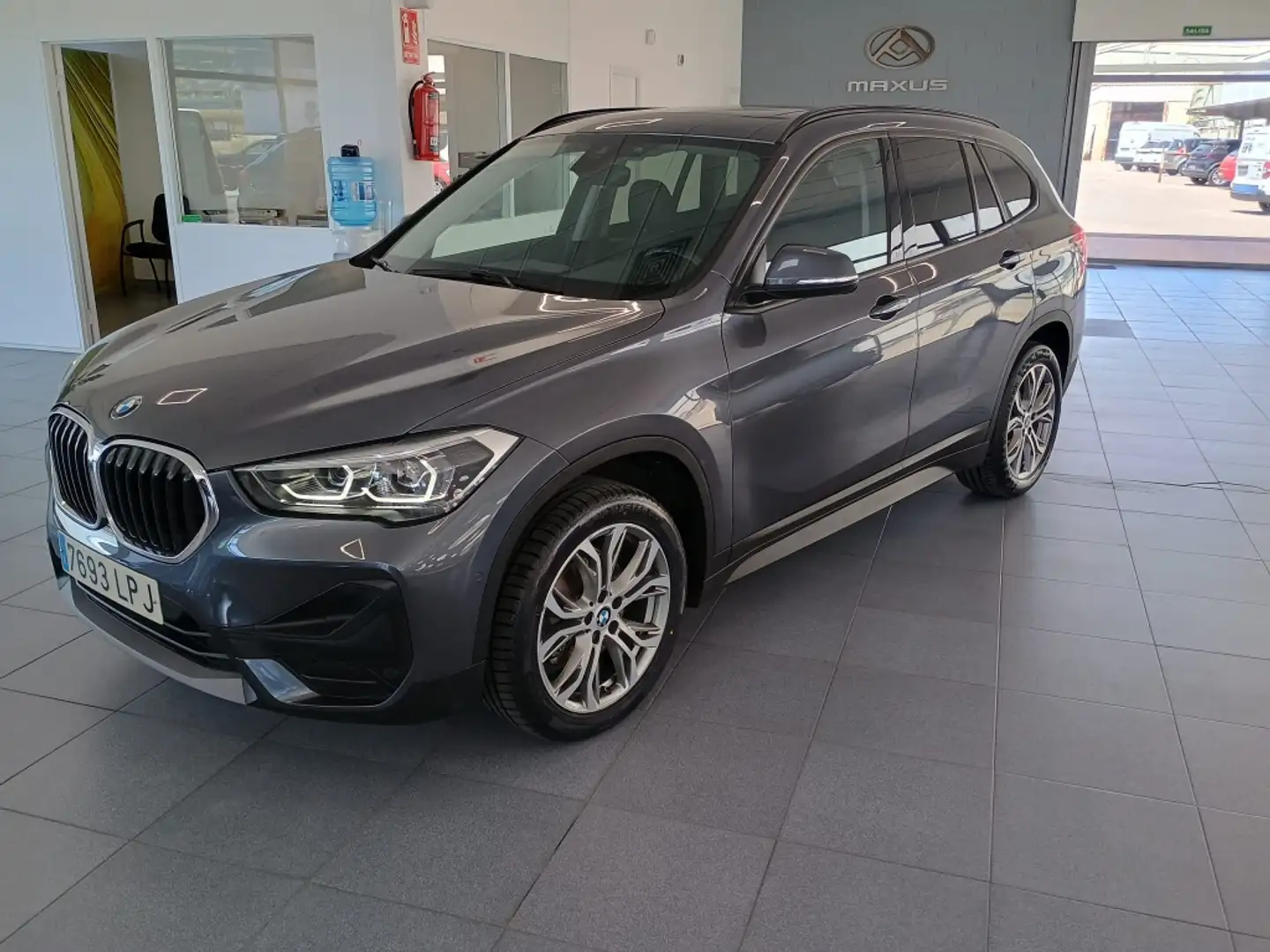 BMW X1 sDrive 18iA Gris - 1