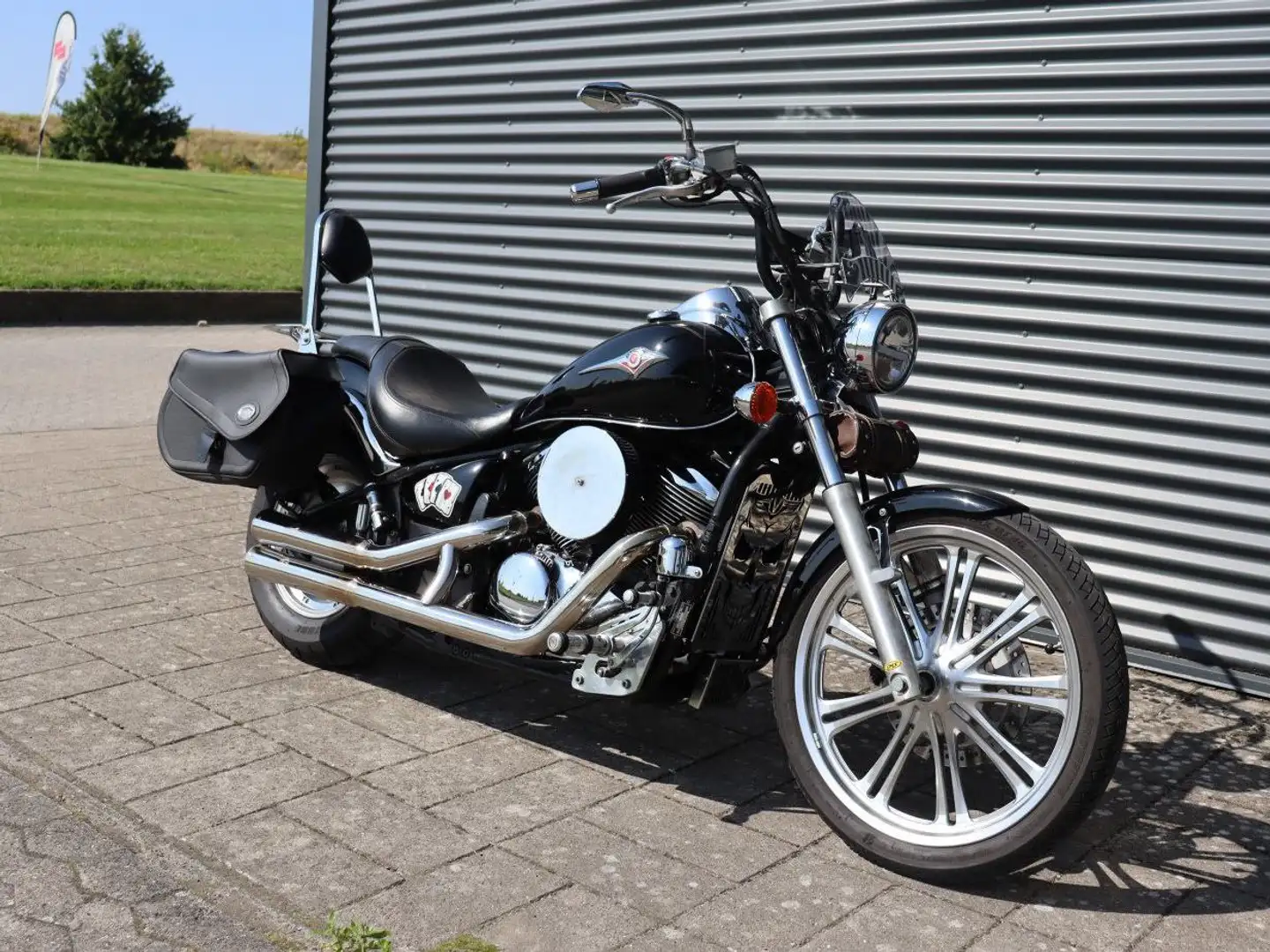 Kawasaki VN 900 Custom Noir - 2