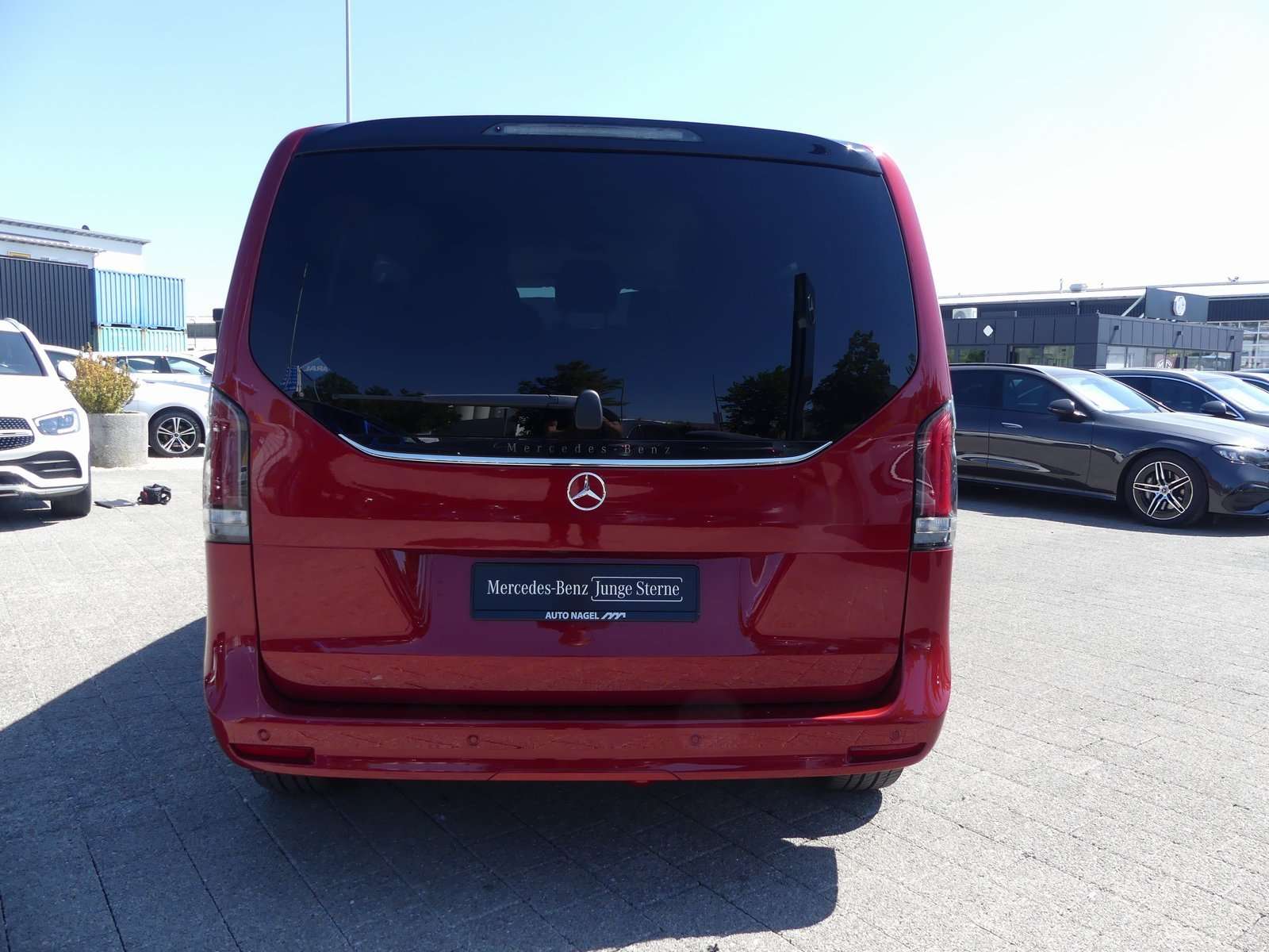 Mercedes-Benz V 220