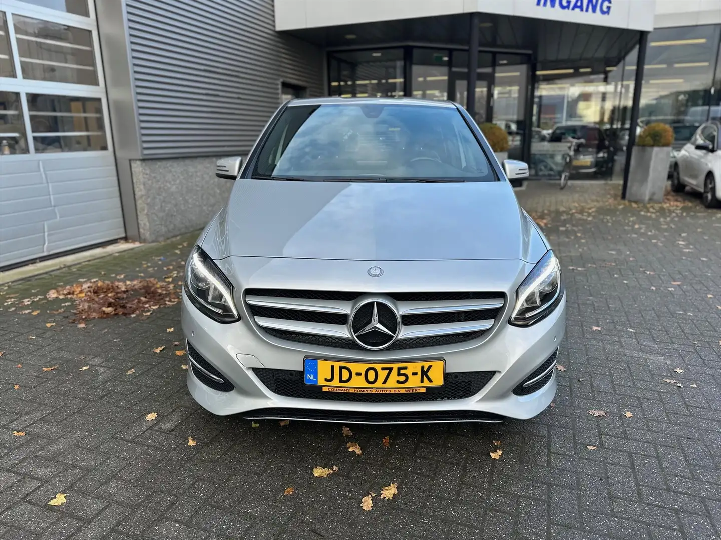 Mercedes-Benz B 180 B180 122PK Prestige Grijs - 2