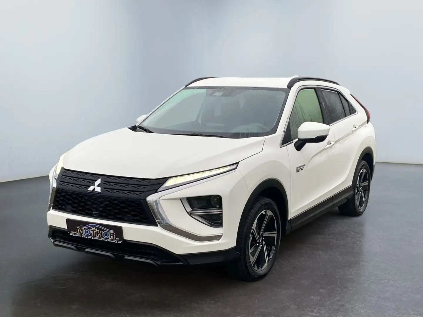 Mitsubishi Eclipse Cross BASIS 2.4 PHEV TEMP SHZ KAM Blanc - 2