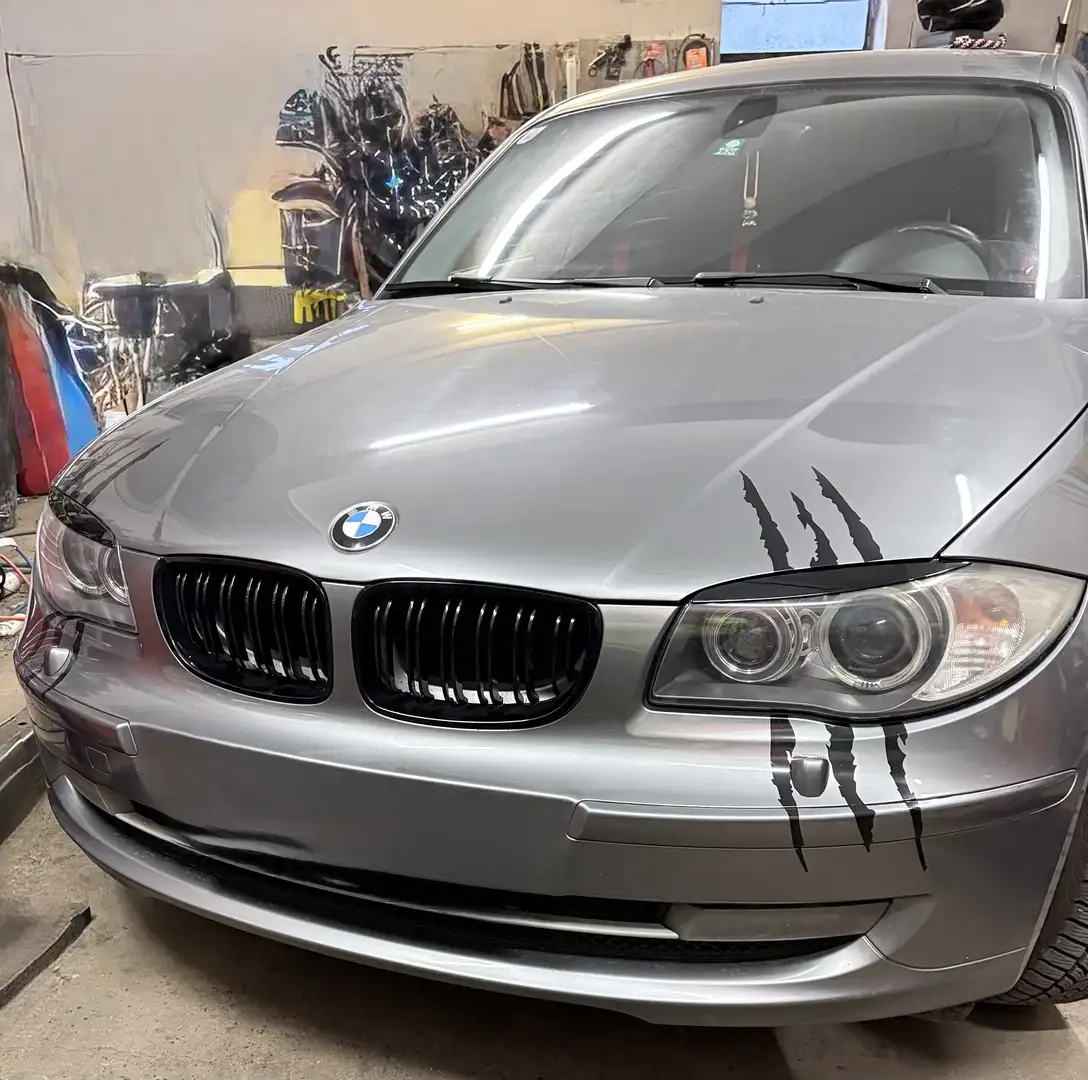 BMW 1er M Coupé Grau - 2