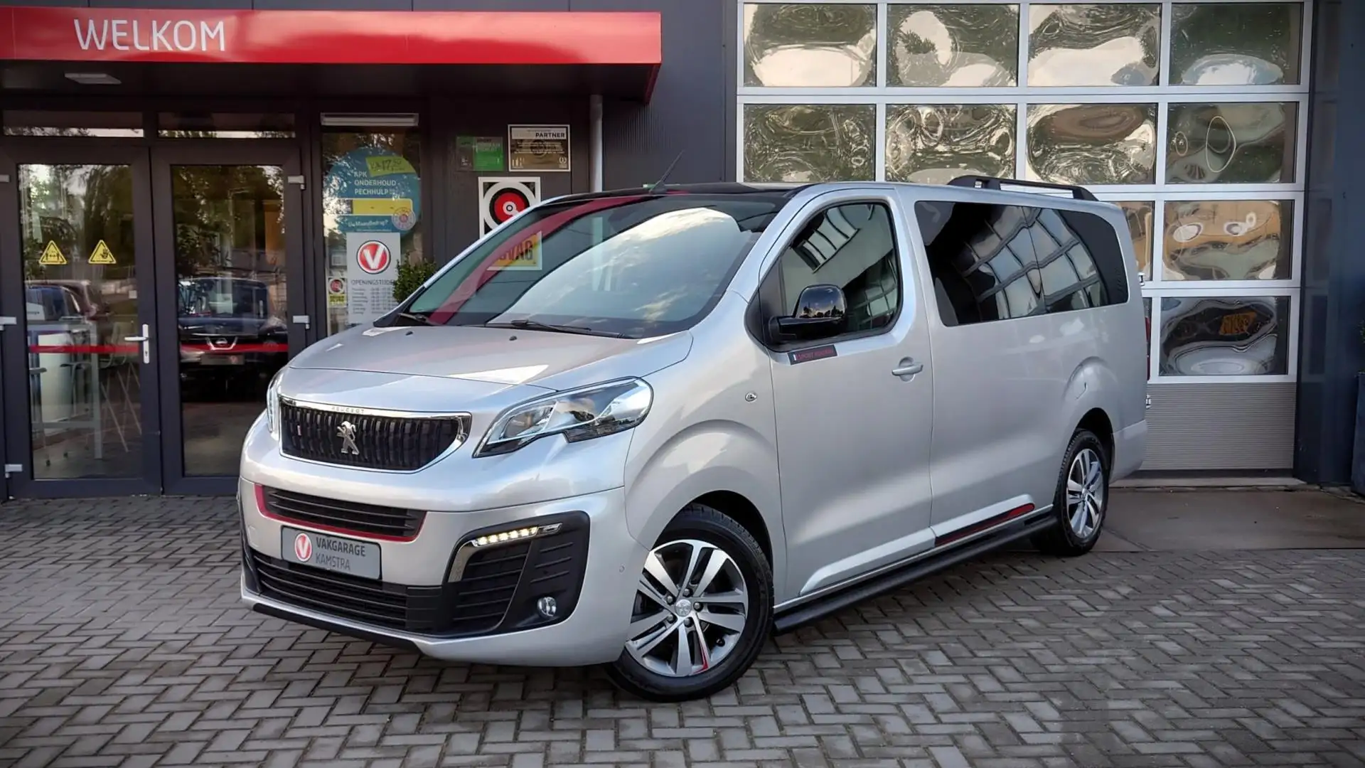 Peugeot Expert 2.0 BlueHDI Sport Ed. 180PK NAP/DAB+/Navi/Cam Gris - 2