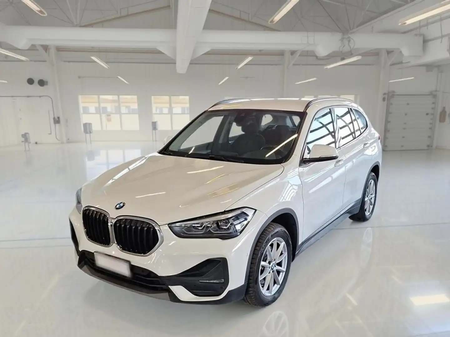 BMW X1 sDrive 18d Business Advantage Autom. - 1
