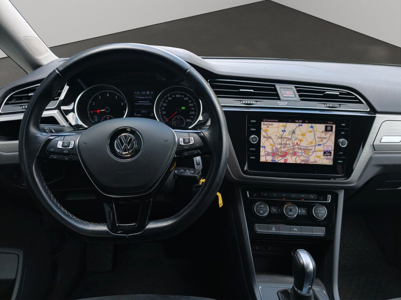 Volkswagen Touran Comfortl. BMT/Start-Stopp*AHK*KAMERA*NAVI — photo 8