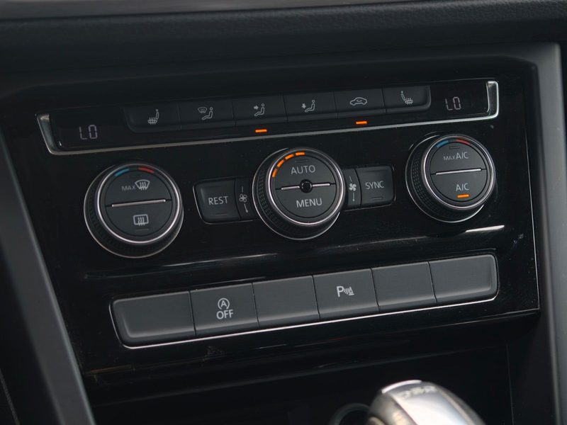 Volkswagen Touran Comfortl. BMT/Start-Stopp*AHK*KAMERA*NAVI — photo 10