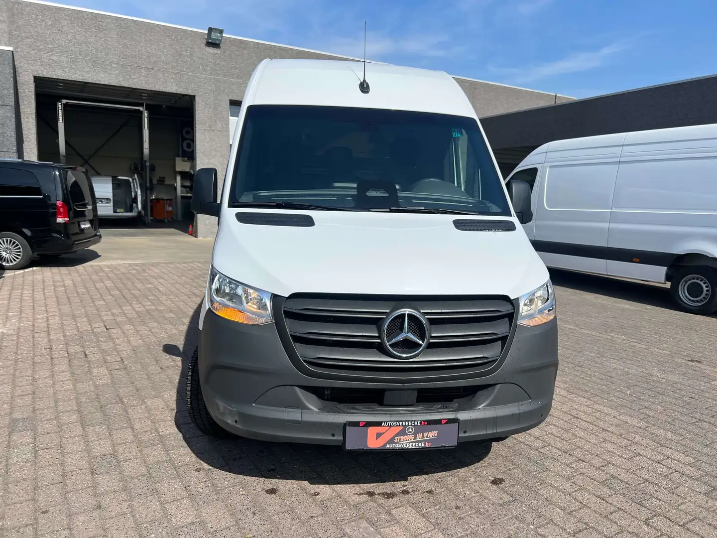 Mercedes-Benz Sprinter 317 L3H2 PRO (38.250ex) FACELIFT CAMERA 11\ MBUX Blanc - 2