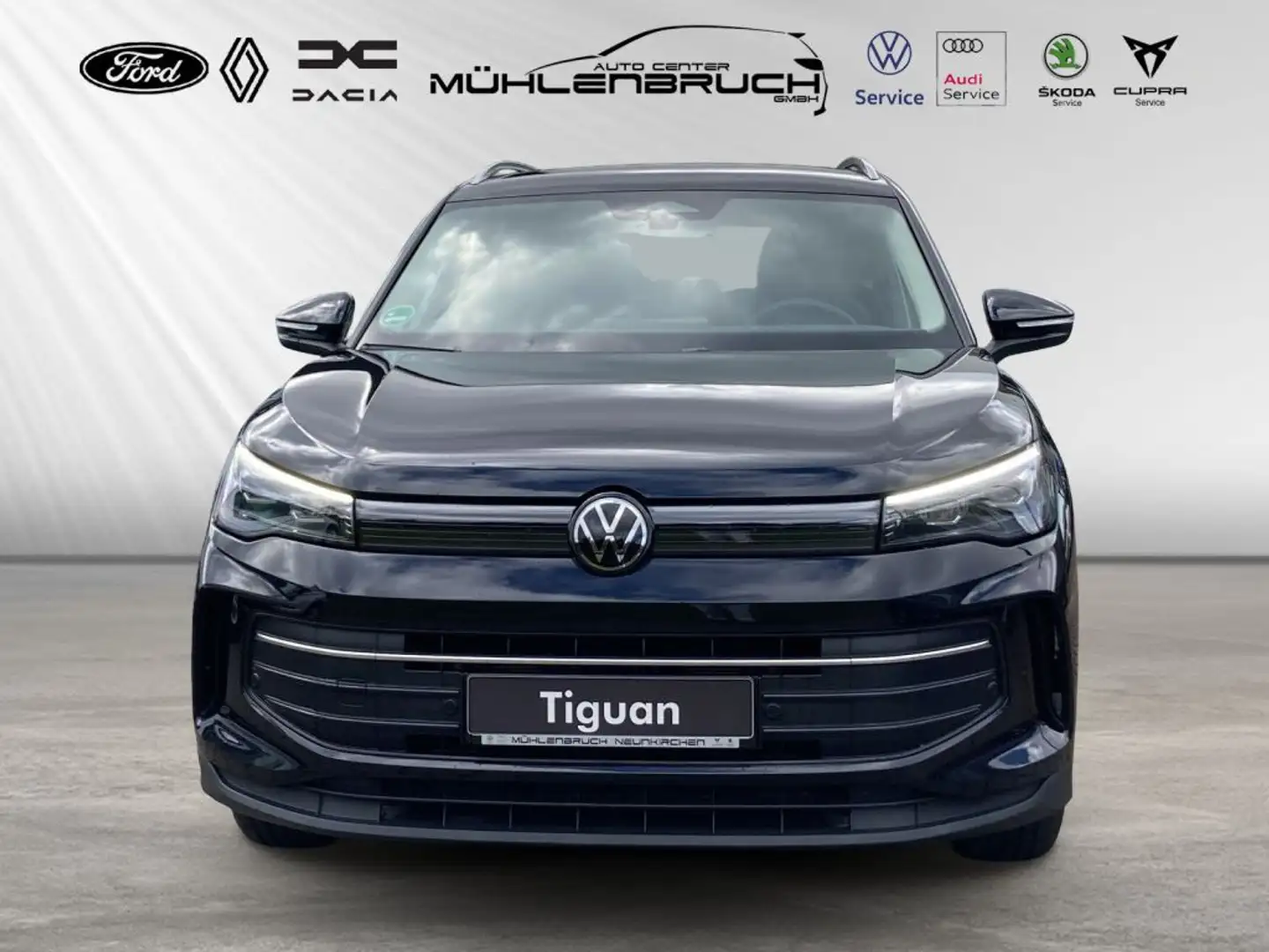 Volkswagen Tiguan 1.5 eTSI OPF DSG Life Schwarz - 2