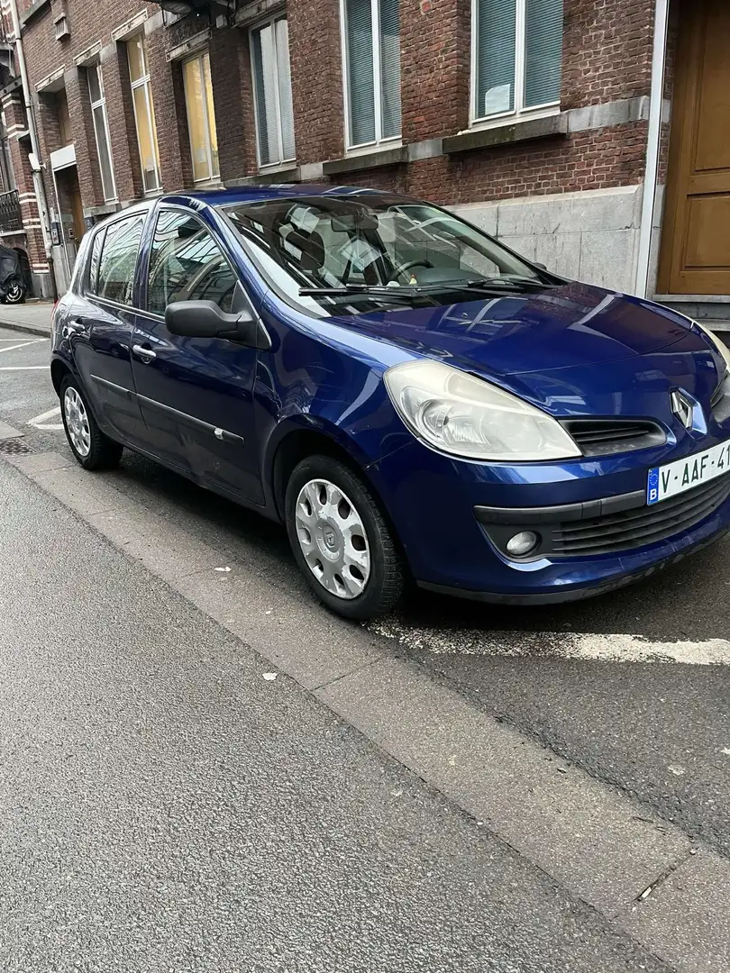 Renault Clio 1.2i - 2
