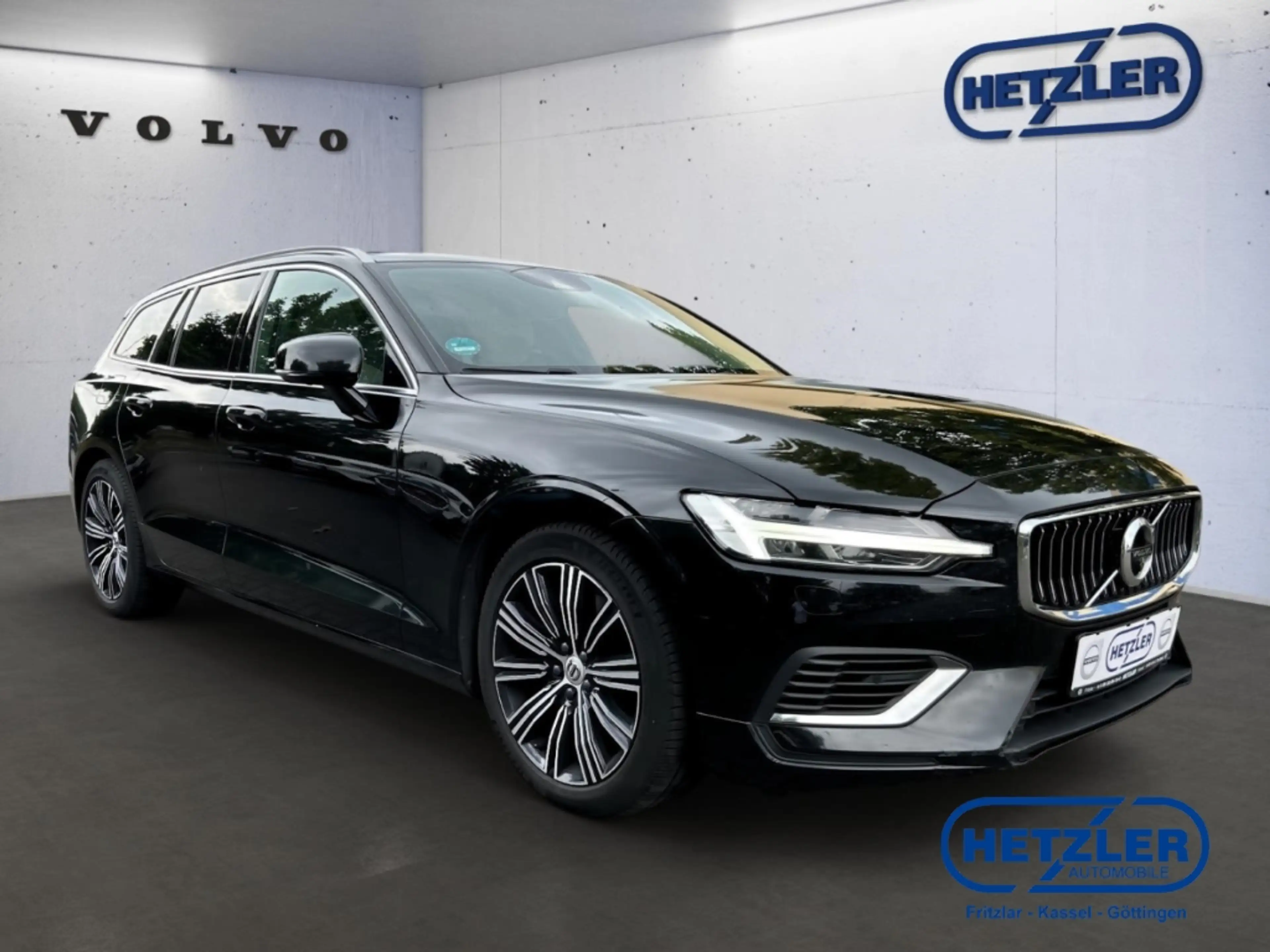 Volvo V60 Kombi Inscription Plug-In Hybrid AWD T8 Twin Engin — photo 2