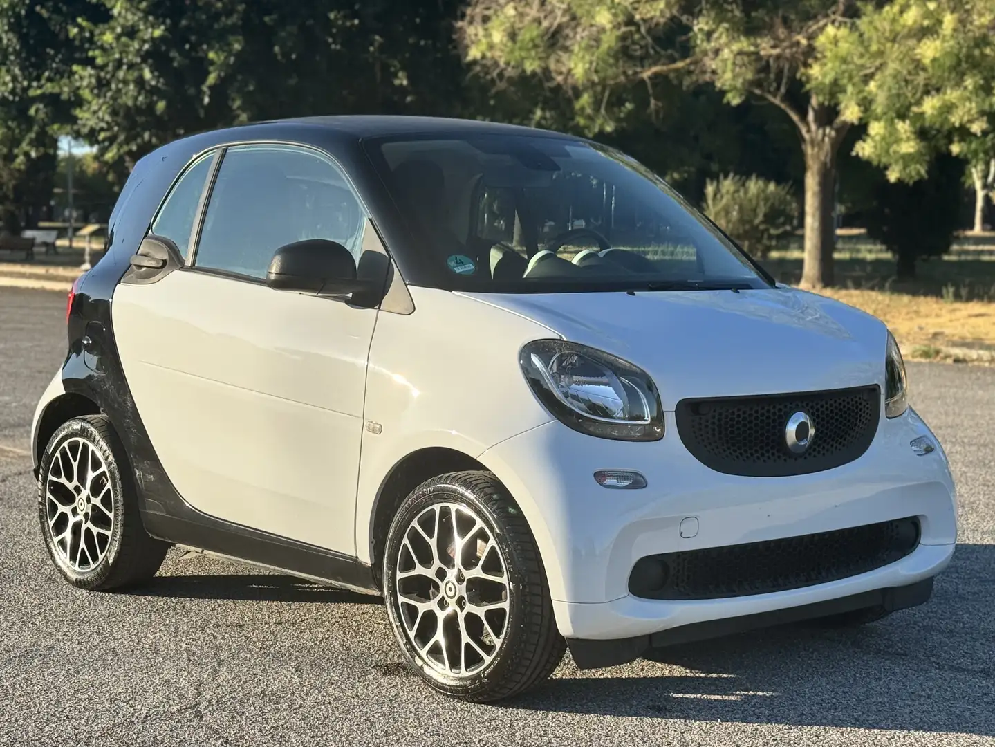 smart forTwo 71cv -NESSUN VINCOLO DI FINANZIAMENTO- Bianco - 2