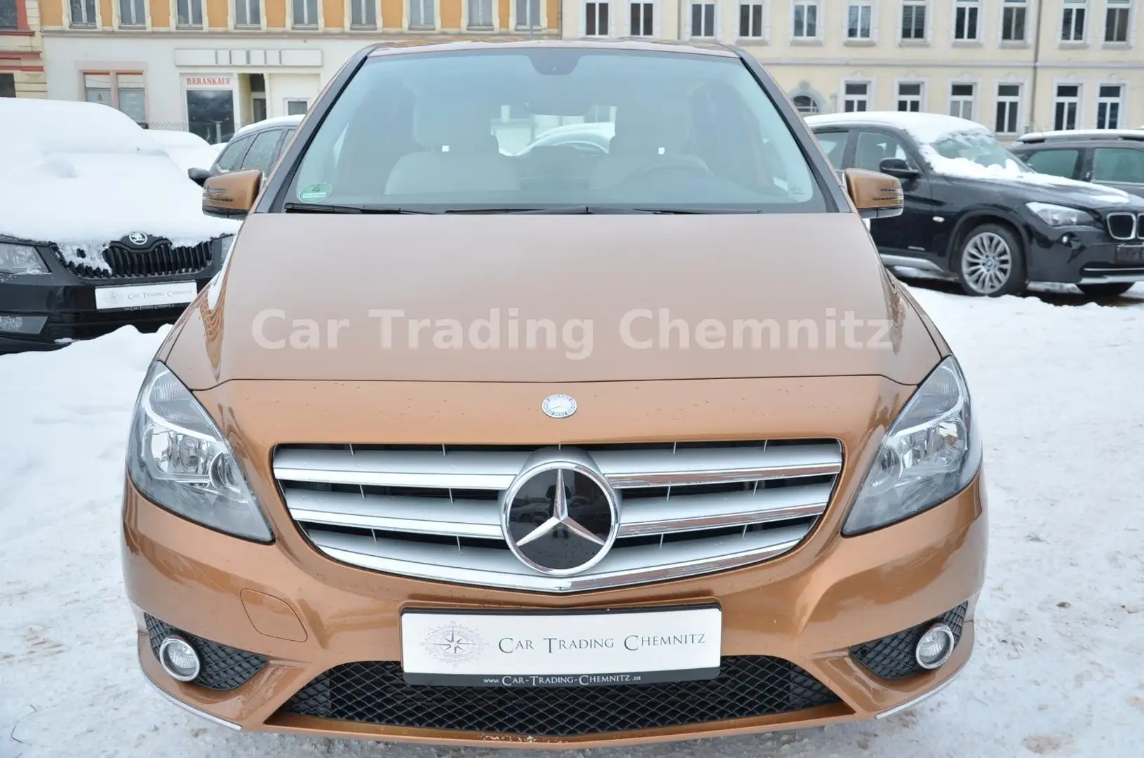 Mercedes-Benz B 180 Automatik Klima Sitzheizung 1.Hand Tüv neu Gold - 2
