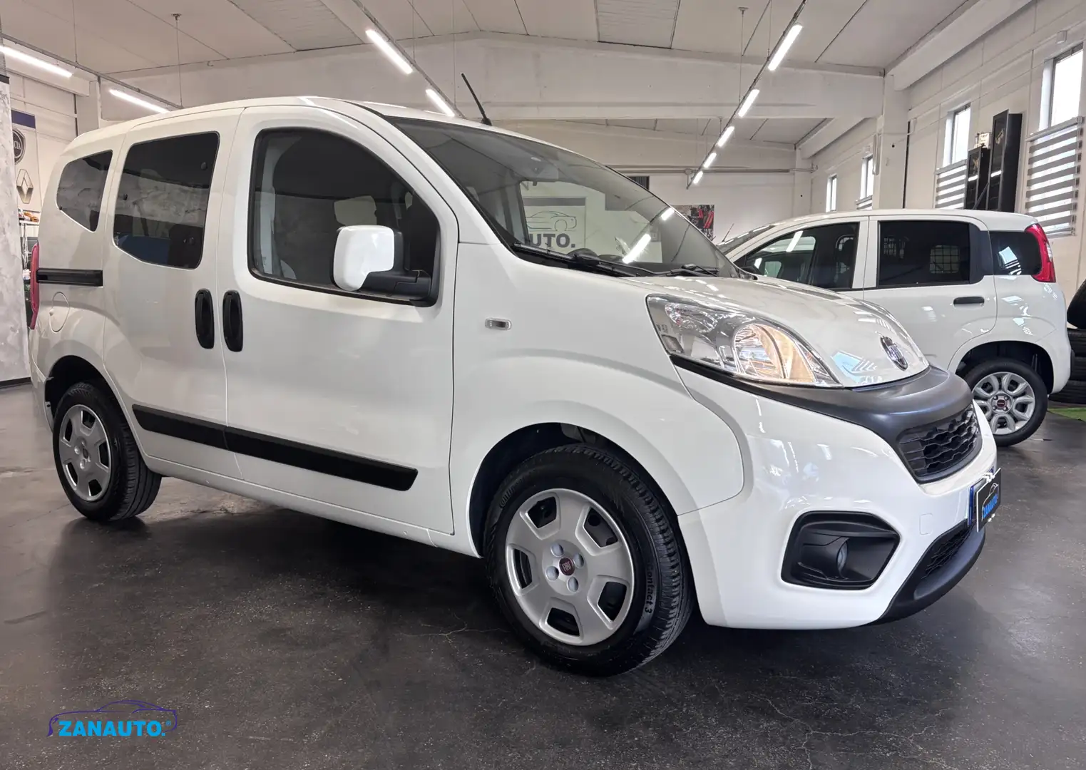 Fiat Qubo 1.3 mjt 95cv Lounge Autocarro 4P. *PREZZO+IVA* Bianco - 2